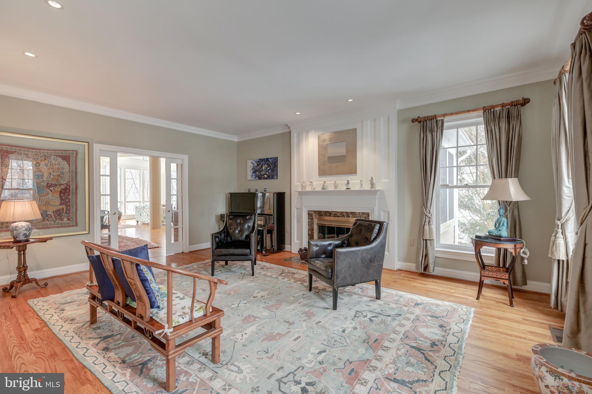 RIVER FALLS - Residential