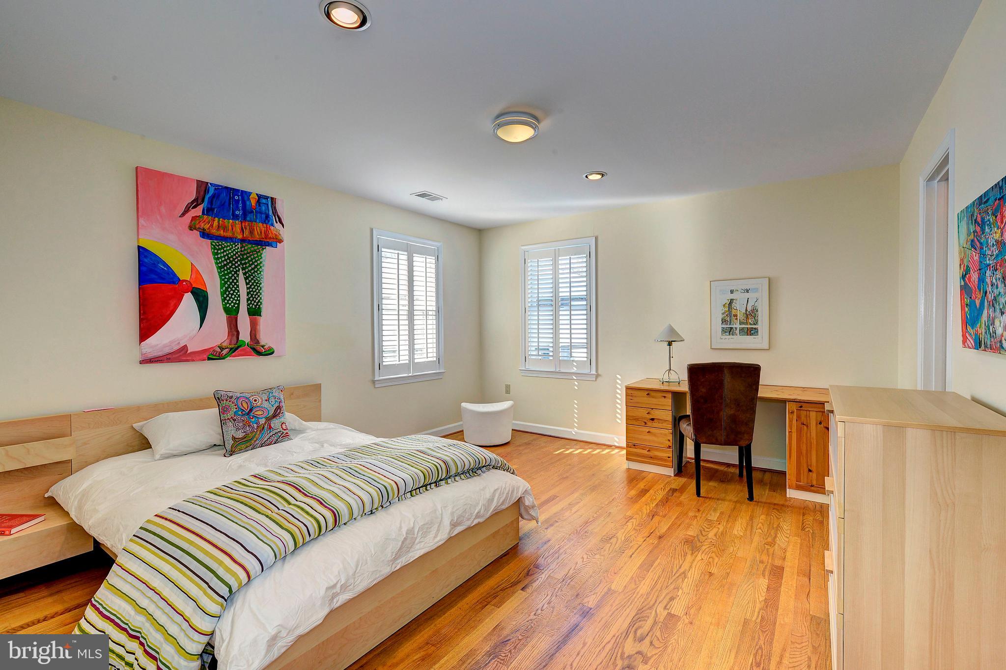 RIVER FALLS - Residential