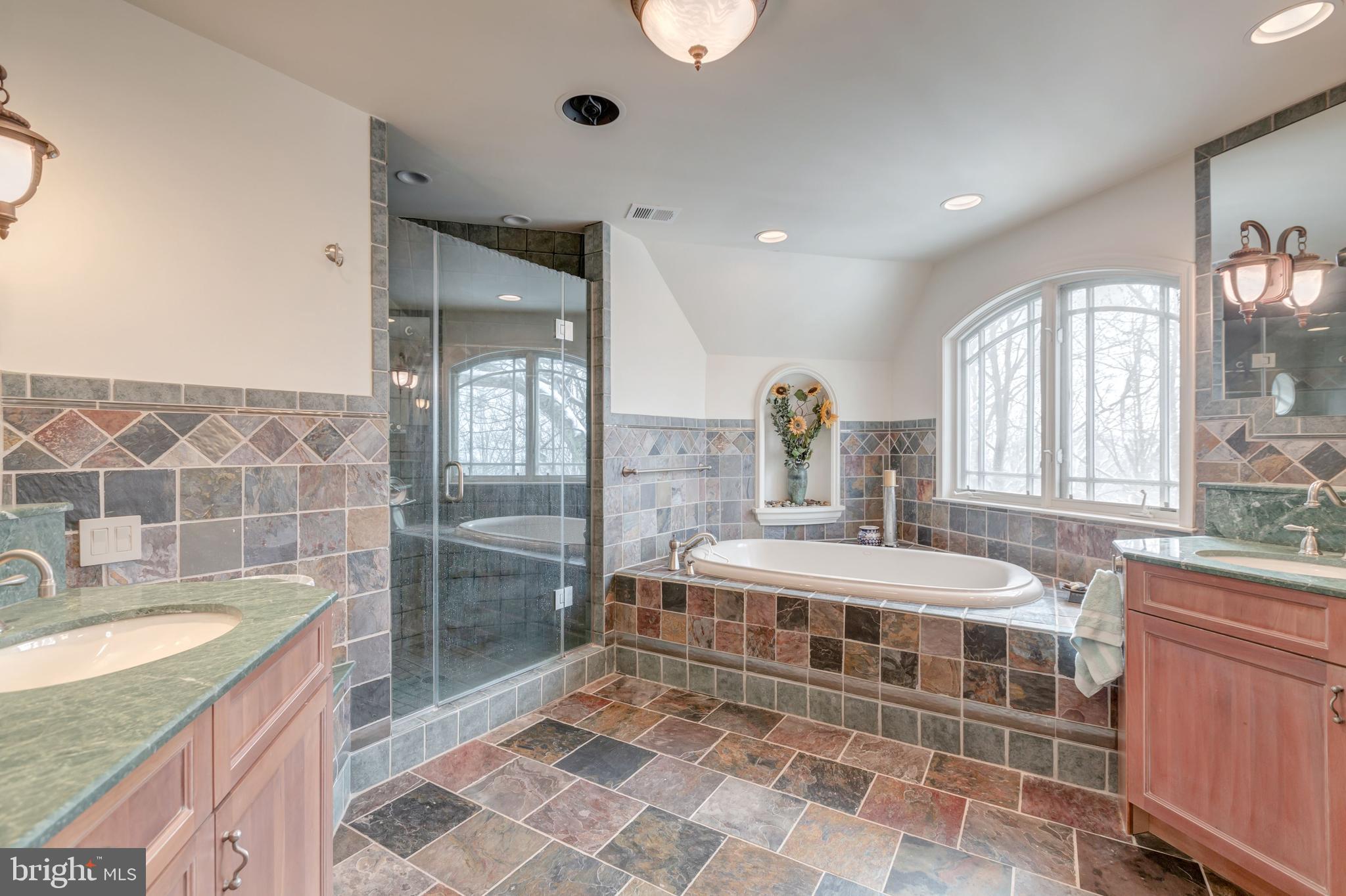 RIVER FALLS - Residential