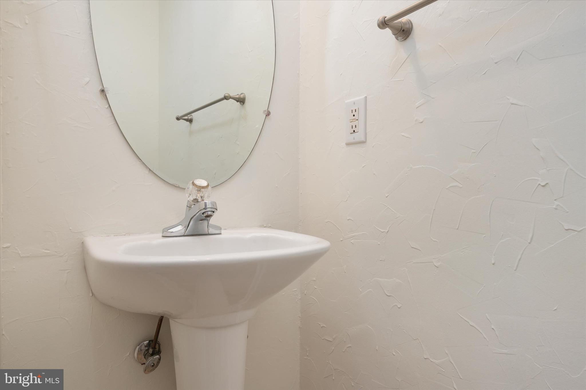 ASBURY WOODS - Residential