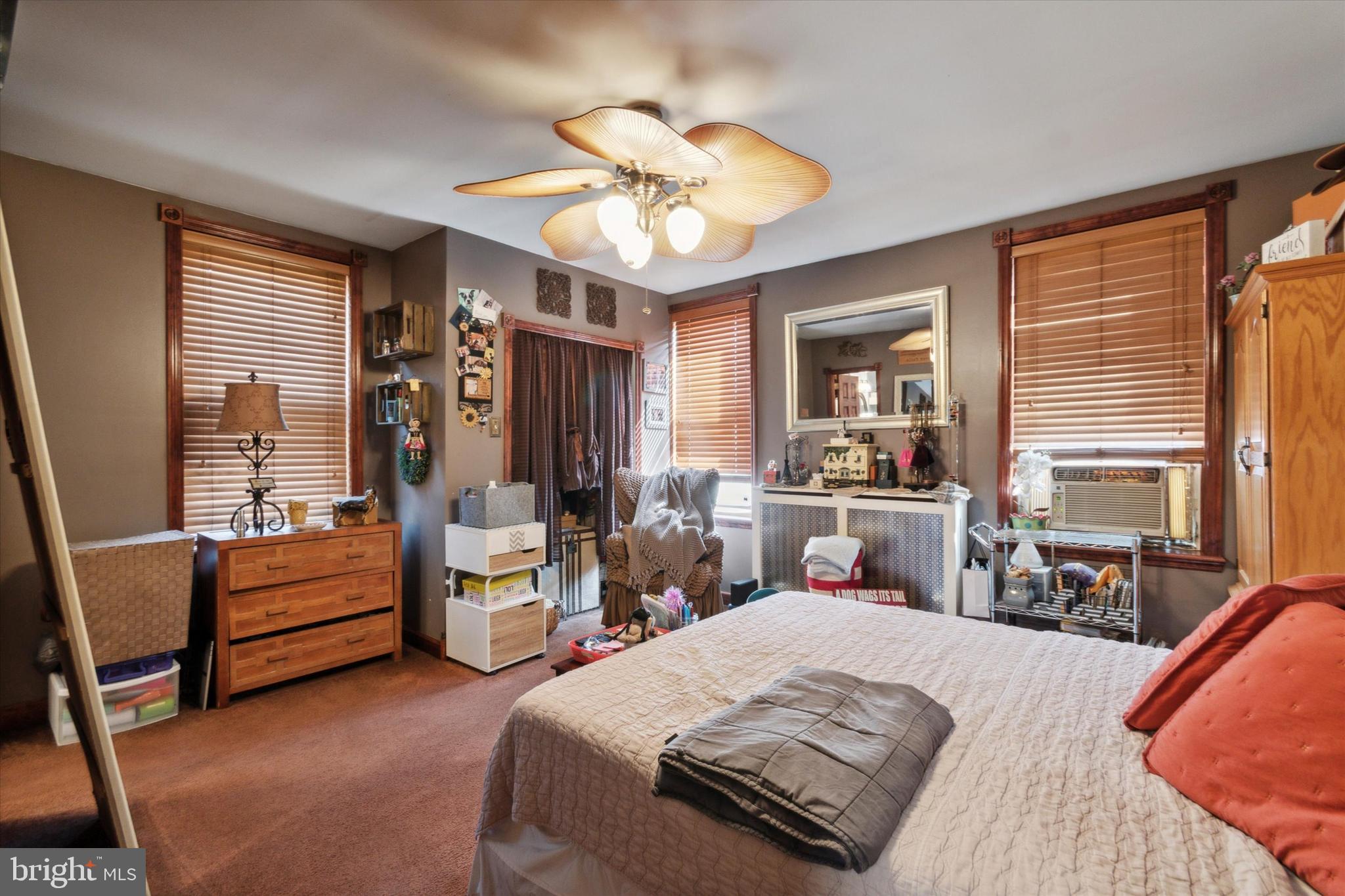 PORT RICHMOND - Residential