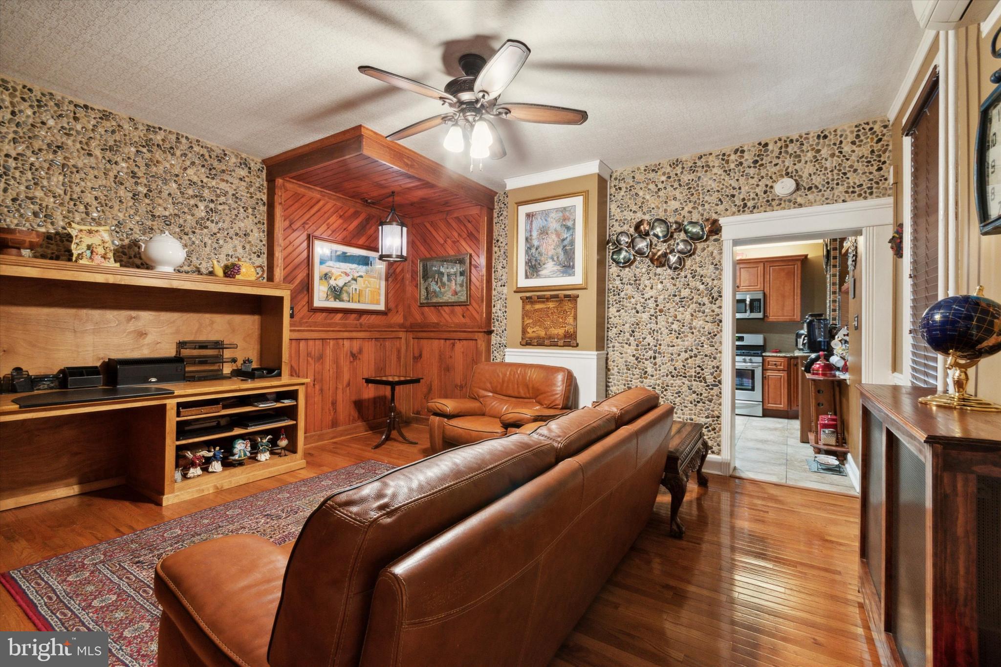 PORT RICHMOND - Residential