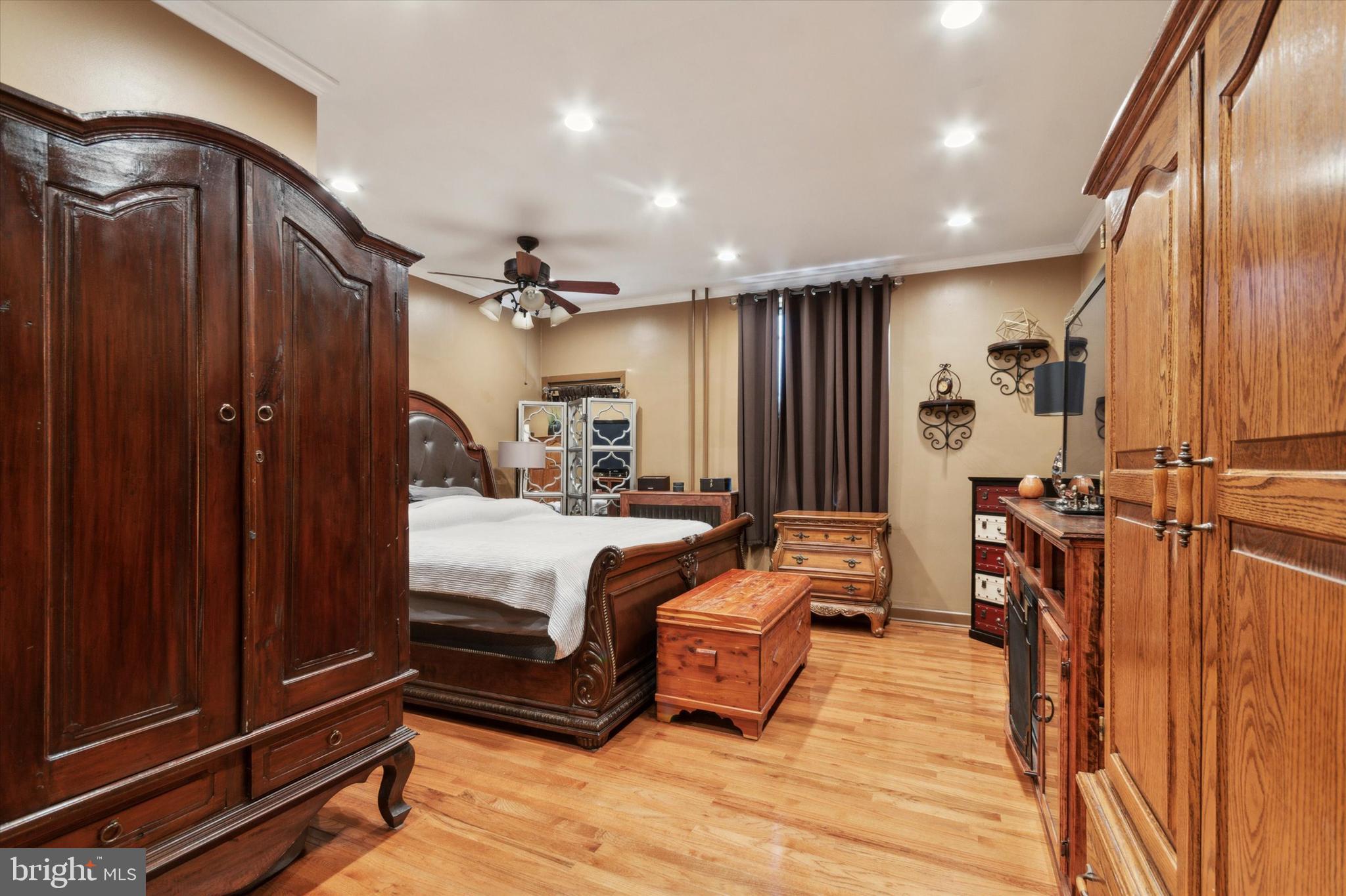 PORT RICHMOND - Residential