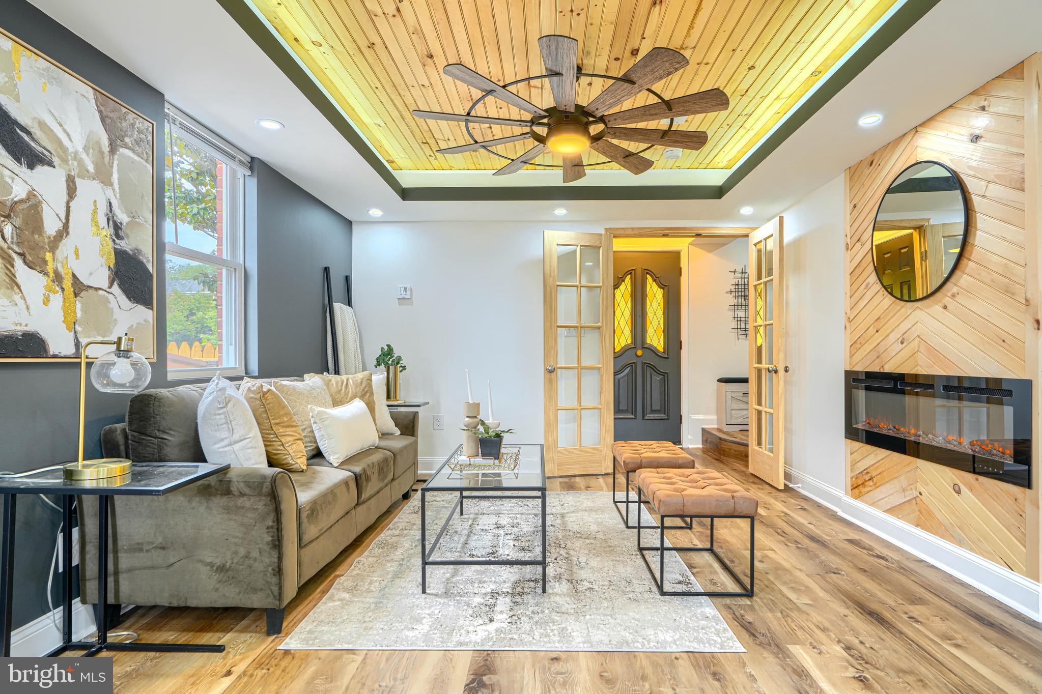 MIDDLE RIVER - Residential