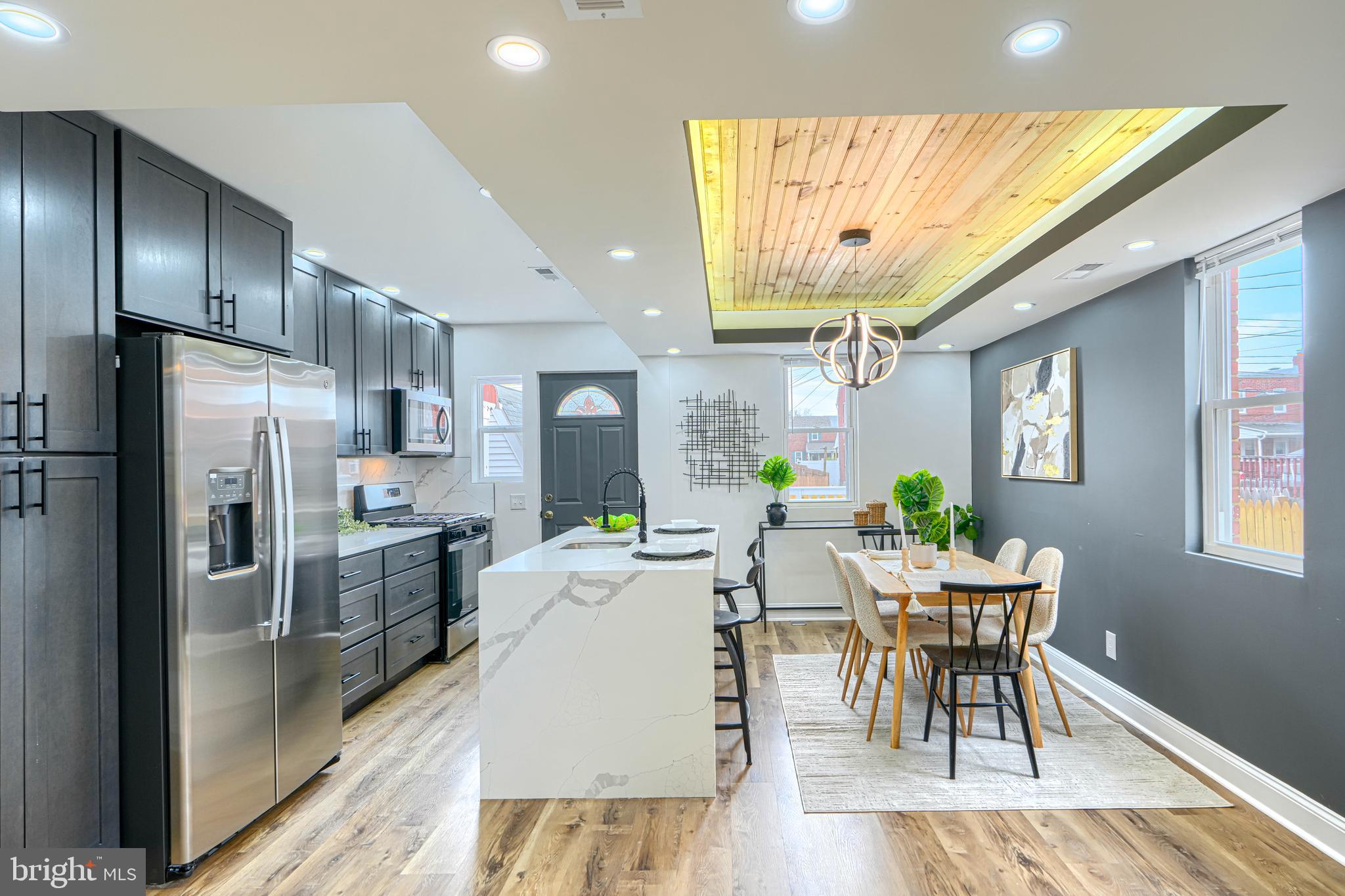 MIDDLE RIVER - Residential