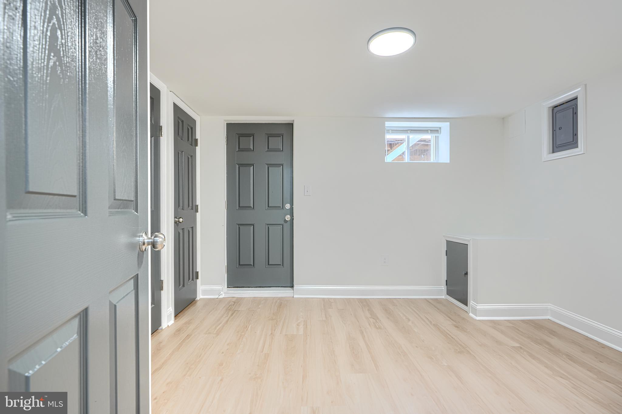 MIDDLE RIVER - Residential