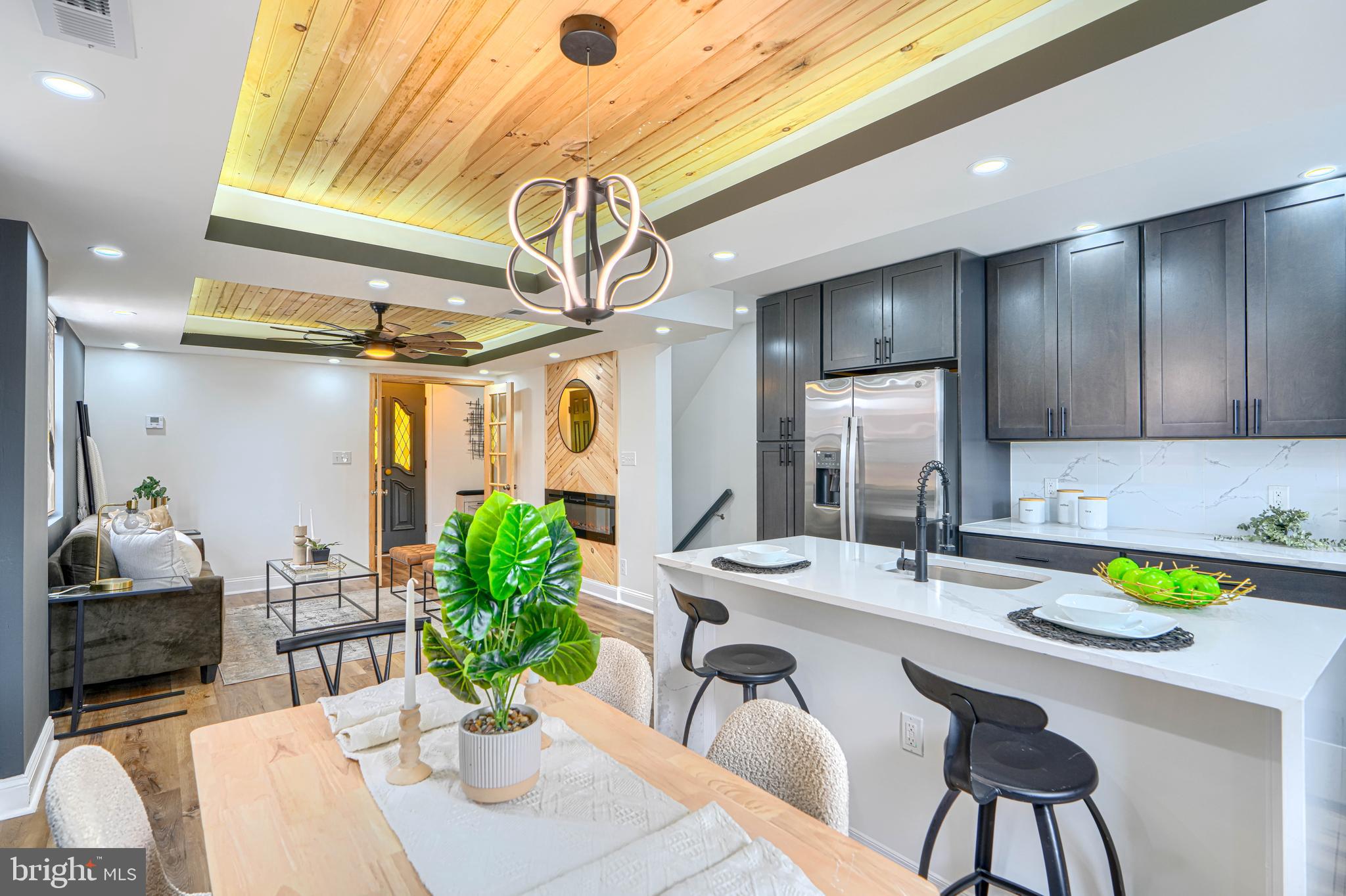 MIDDLE RIVER - Residential
