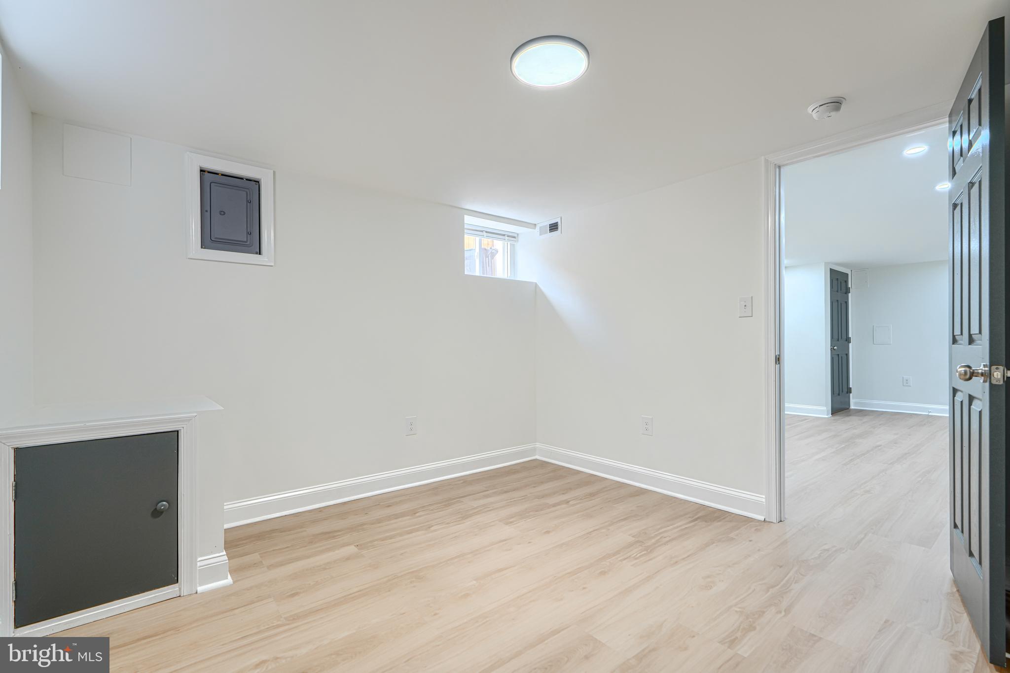 MIDDLE RIVER - Residential
