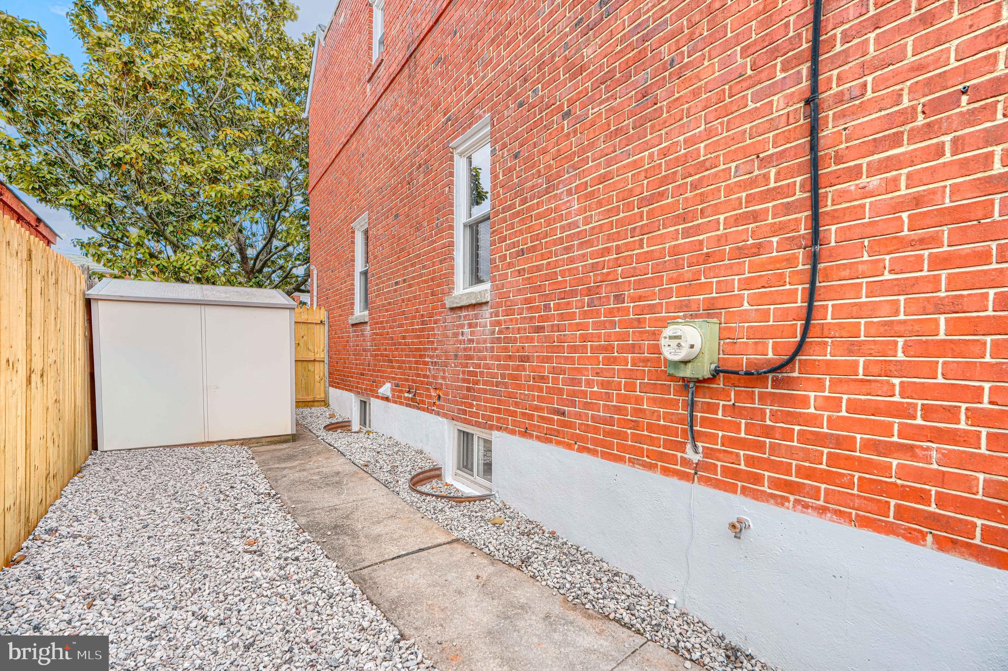 MIDDLE RIVER - Residential
