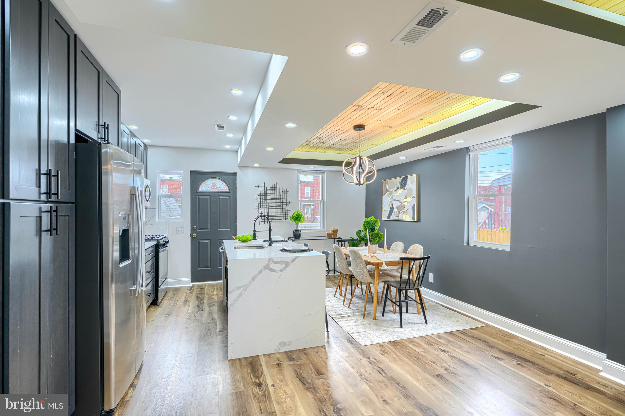 MIDDLE RIVER - Residential