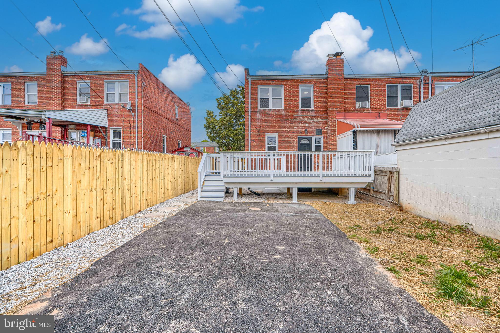 MIDDLE RIVER - Residential