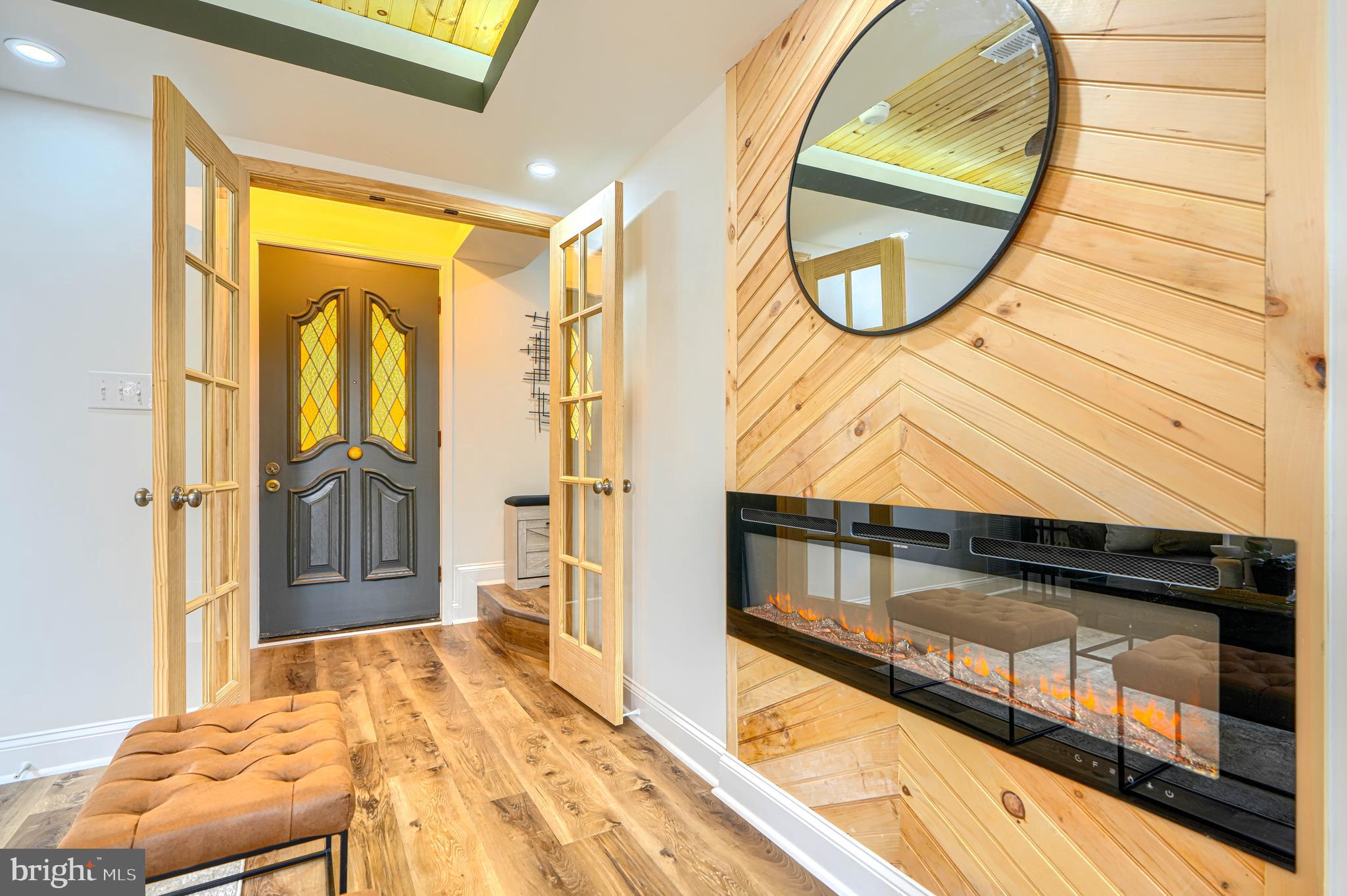 MIDDLE RIVER - Residential