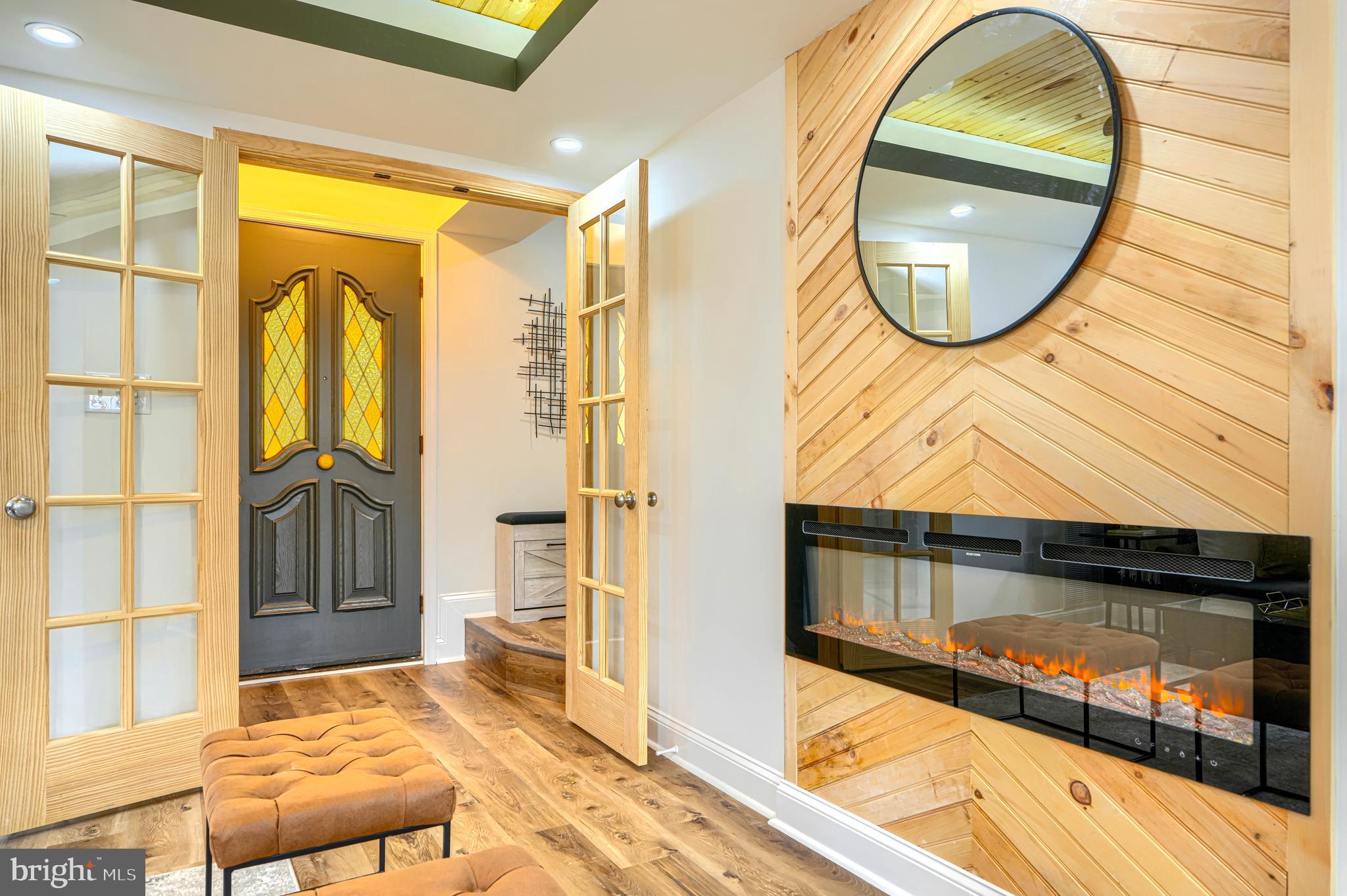 MIDDLE RIVER - Residential
