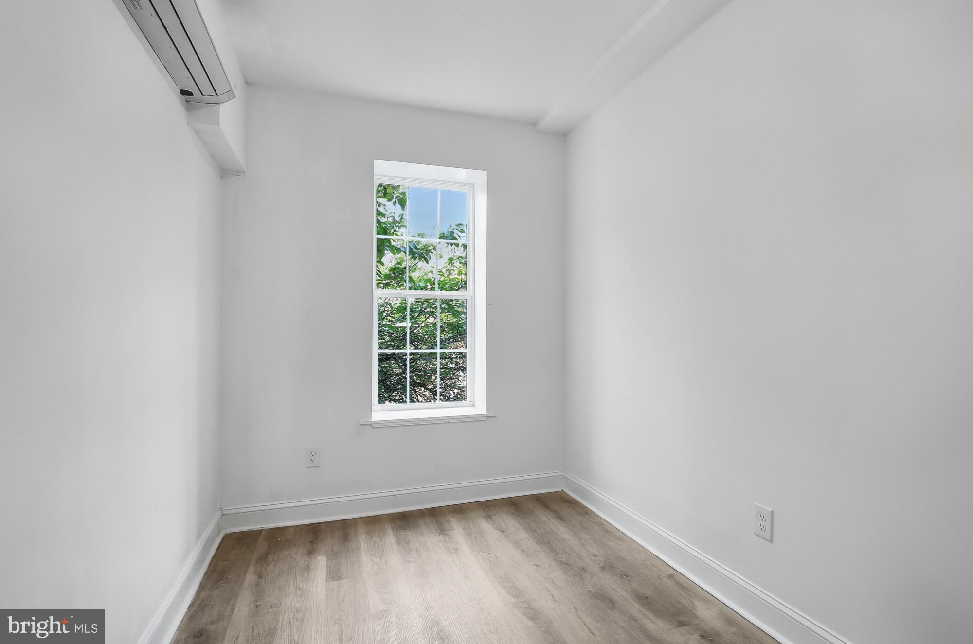 EAST KENSINGTON - Residential Lease