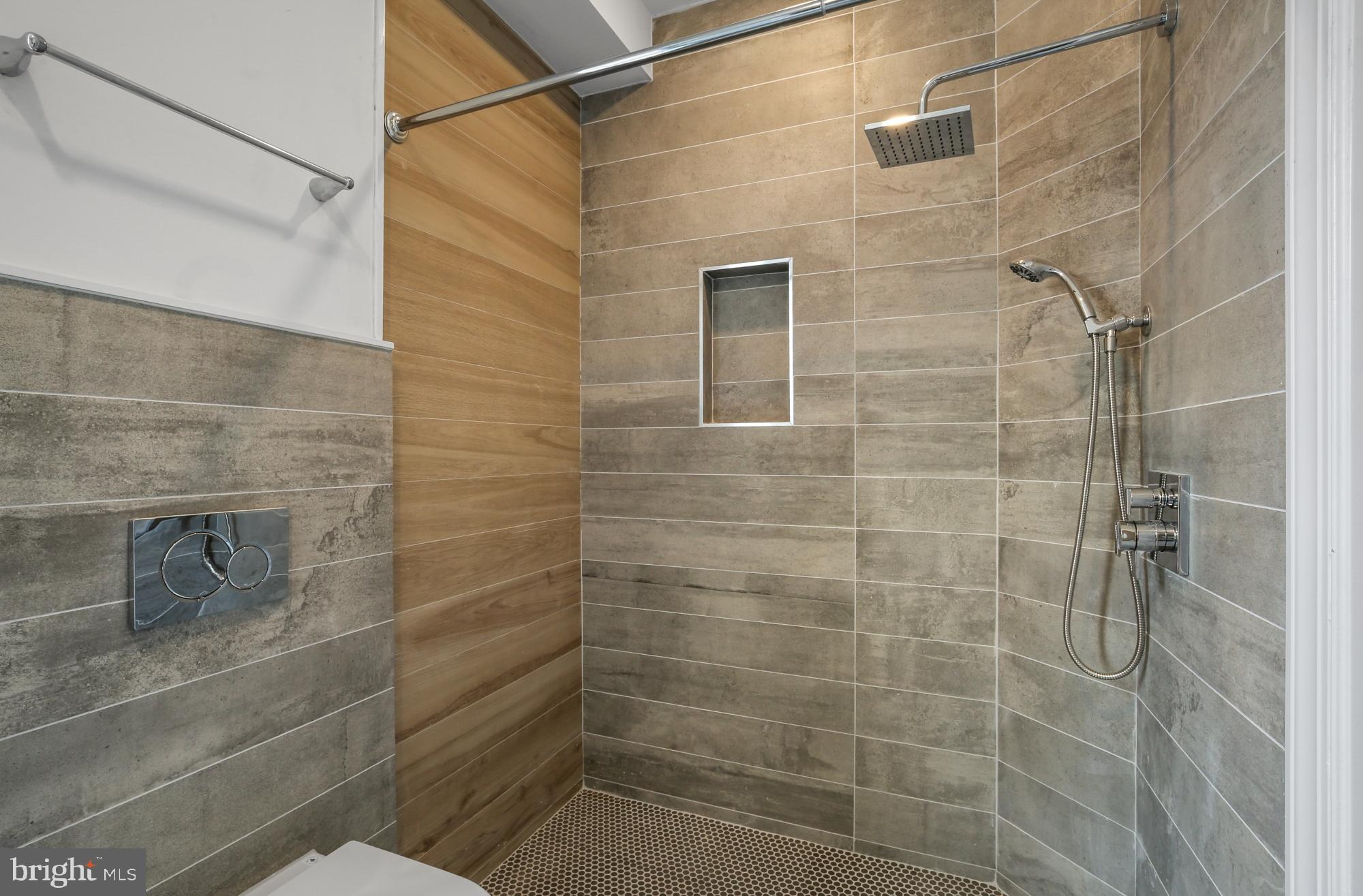 EAST KENSINGTON - Residential Lease