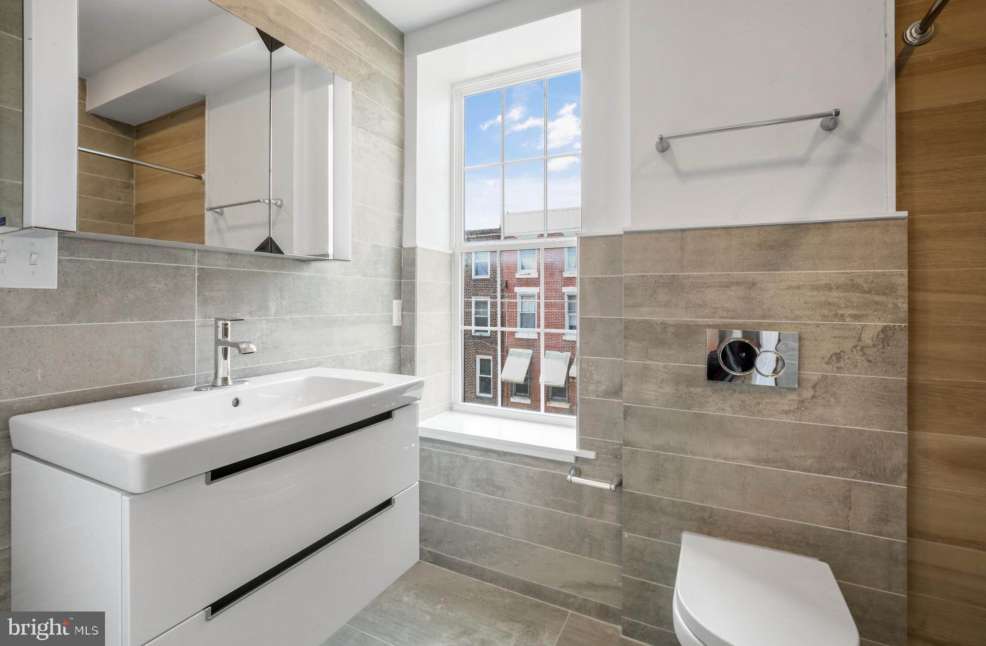 EAST KENSINGTON - Residential Lease