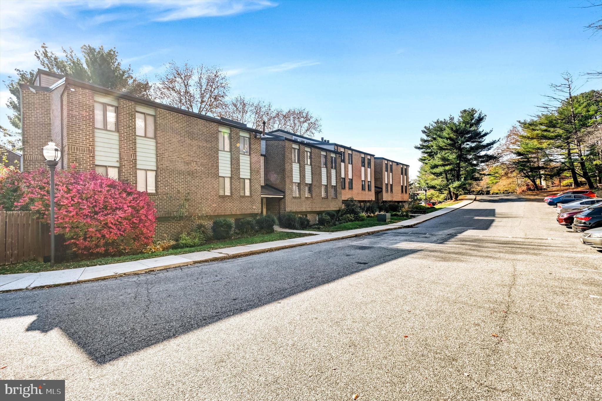 ROCKLAND RUN - Residential