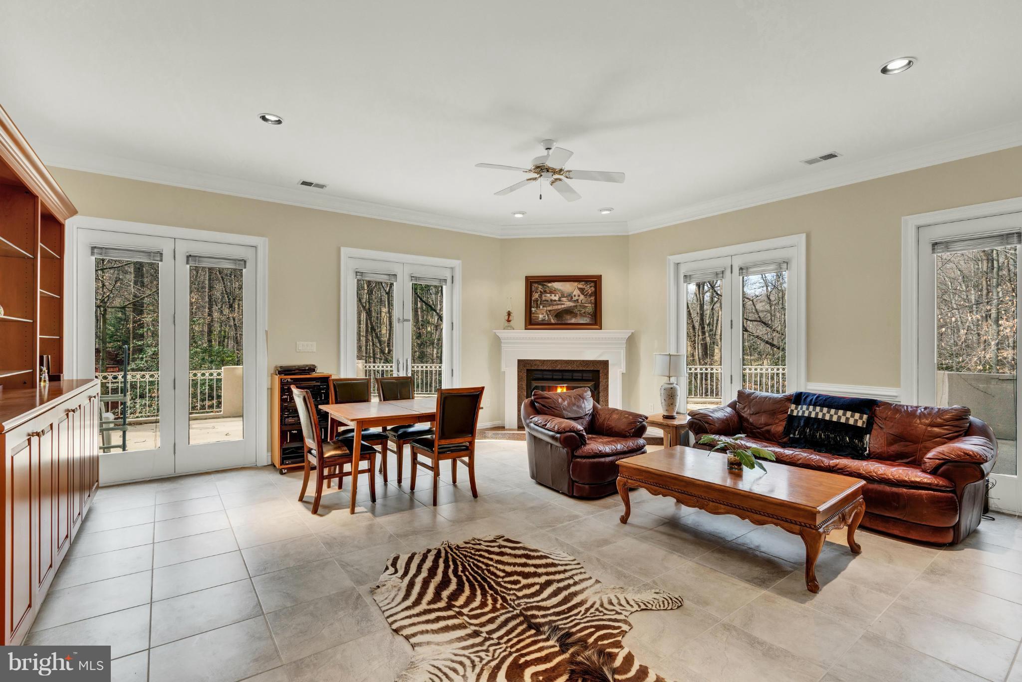 RIVERBEND KNOLLS - Residential