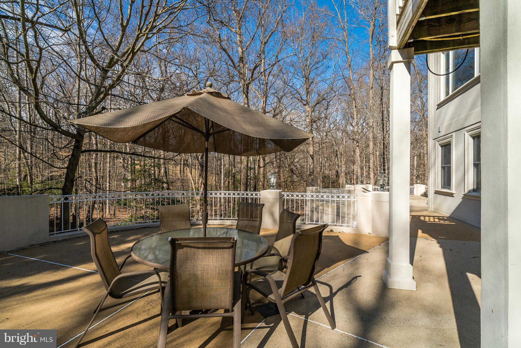 RIVERBEND KNOLLS - Residential