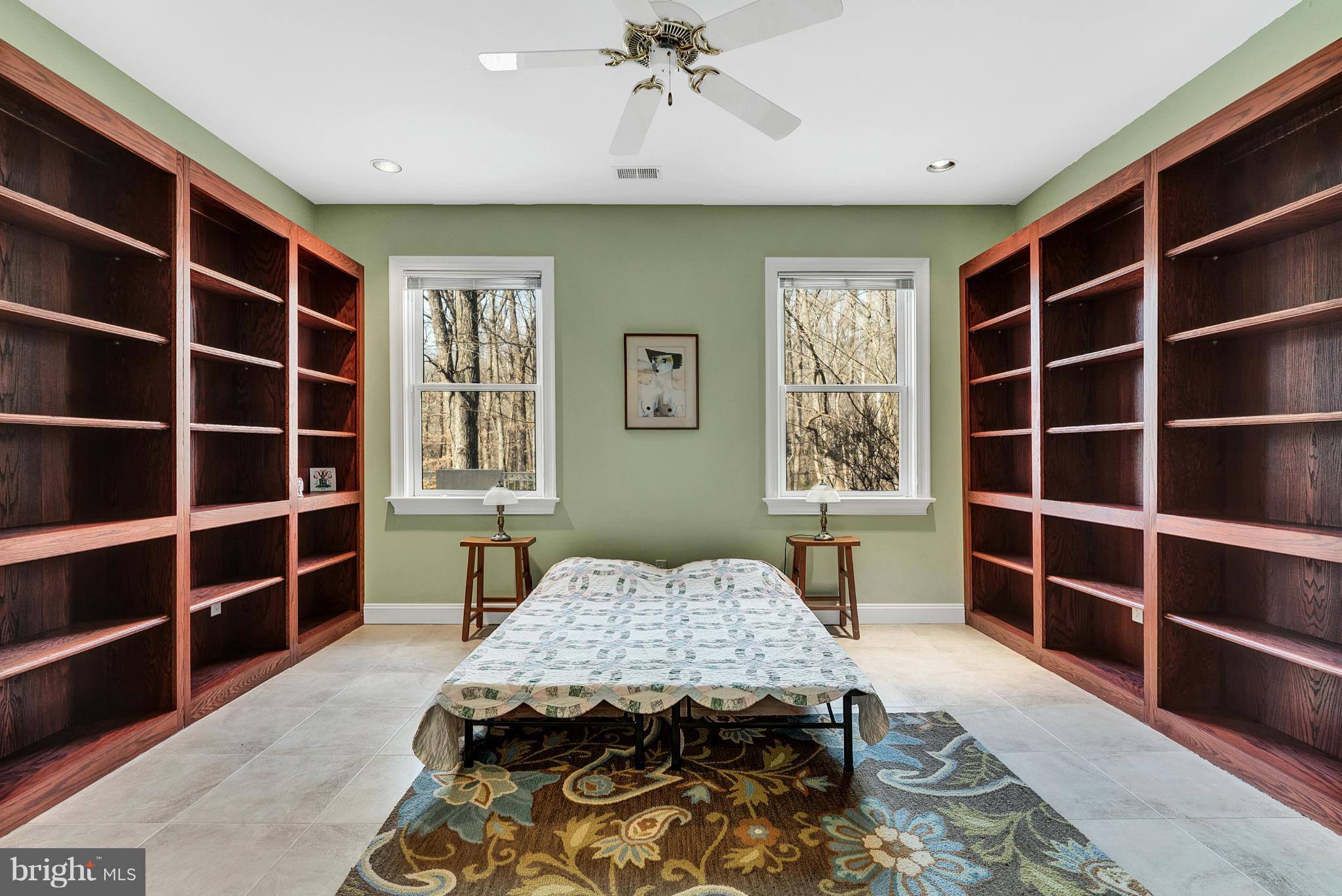 RIVERBEND KNOLLS - Residential