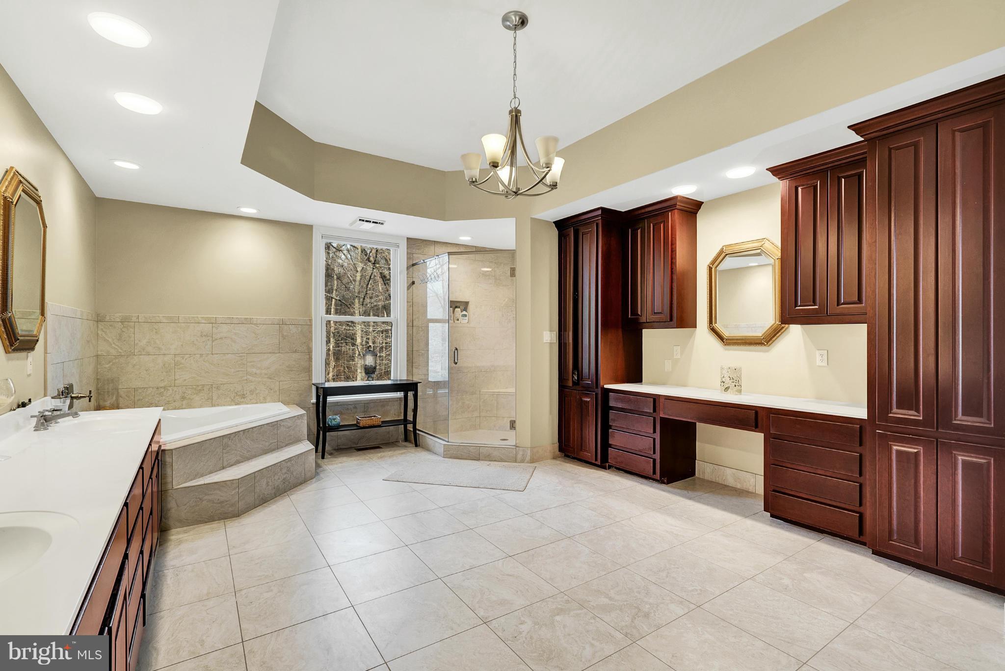 RIVERBEND KNOLLS - Residential