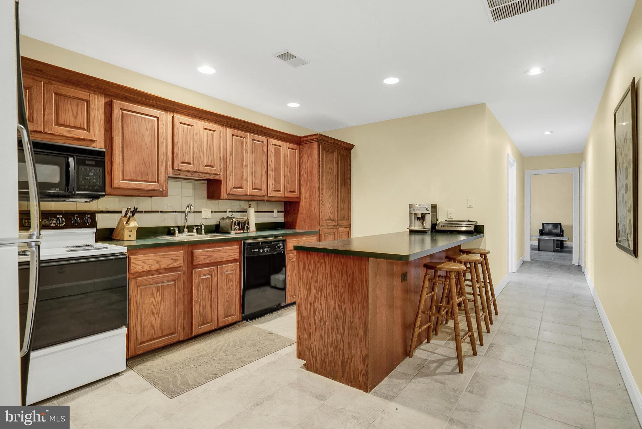 RIVERBEND KNOLLS - Residential