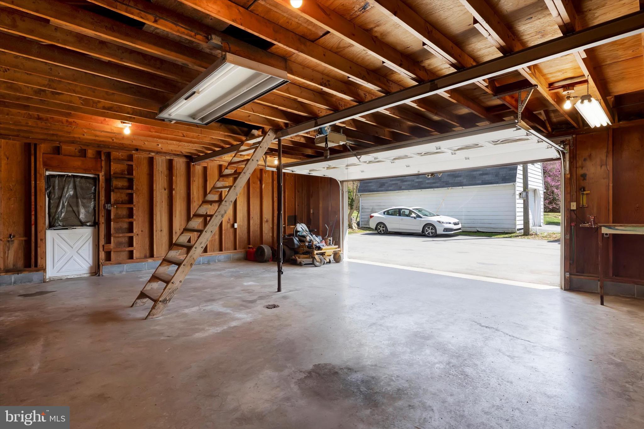 BROOKVIEW - Residential