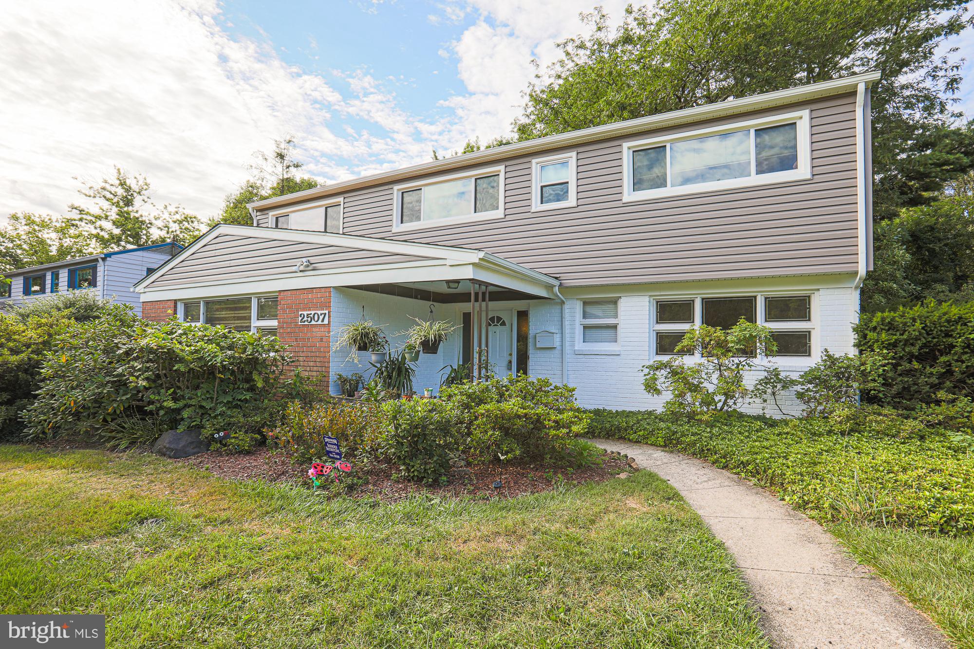 MEADOWOOD - Residential