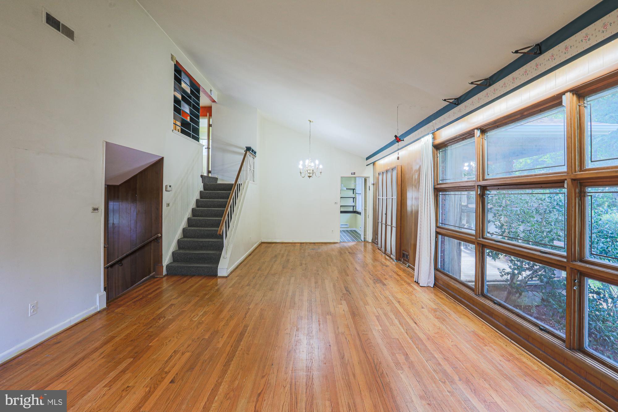 MEADOWOOD - Residential