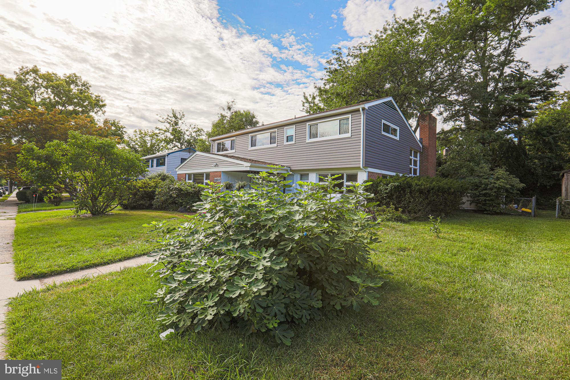 MEADOWOOD - Residential