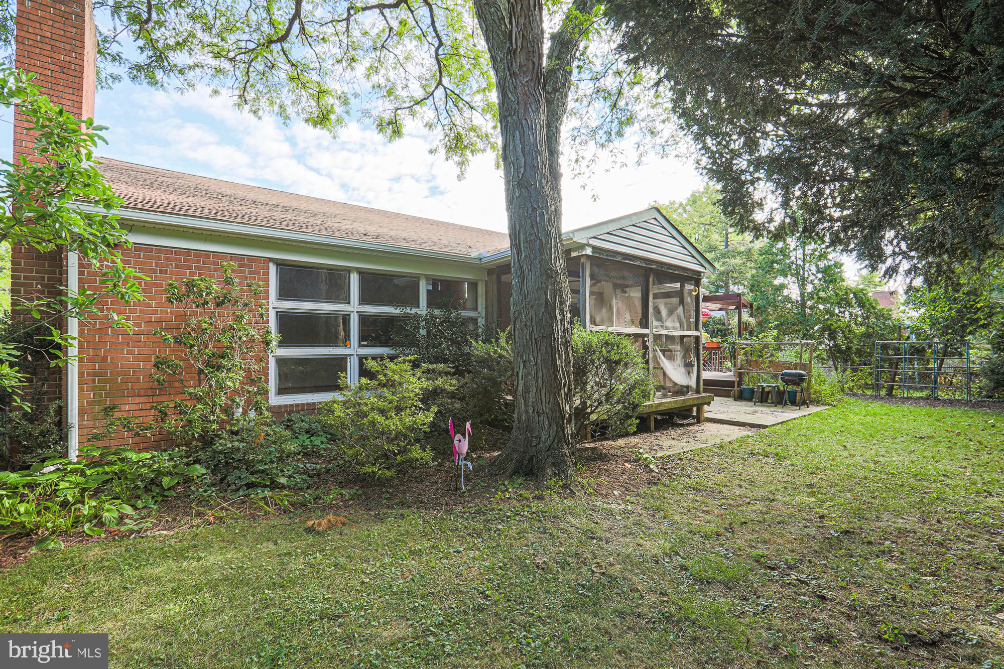 MEADOWOOD - Residential