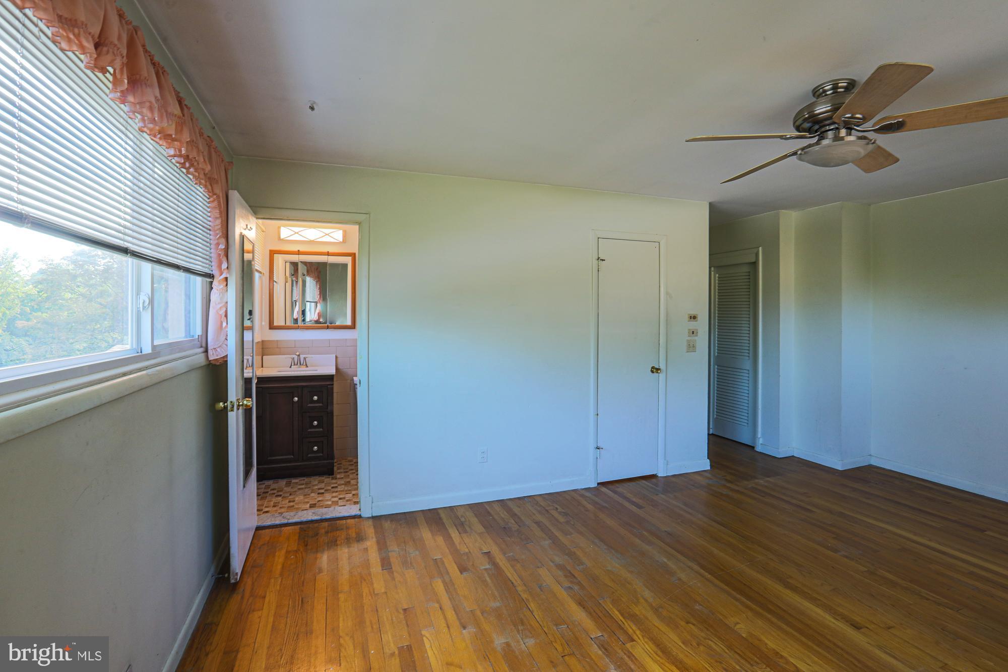 MEADOWOOD - Residential