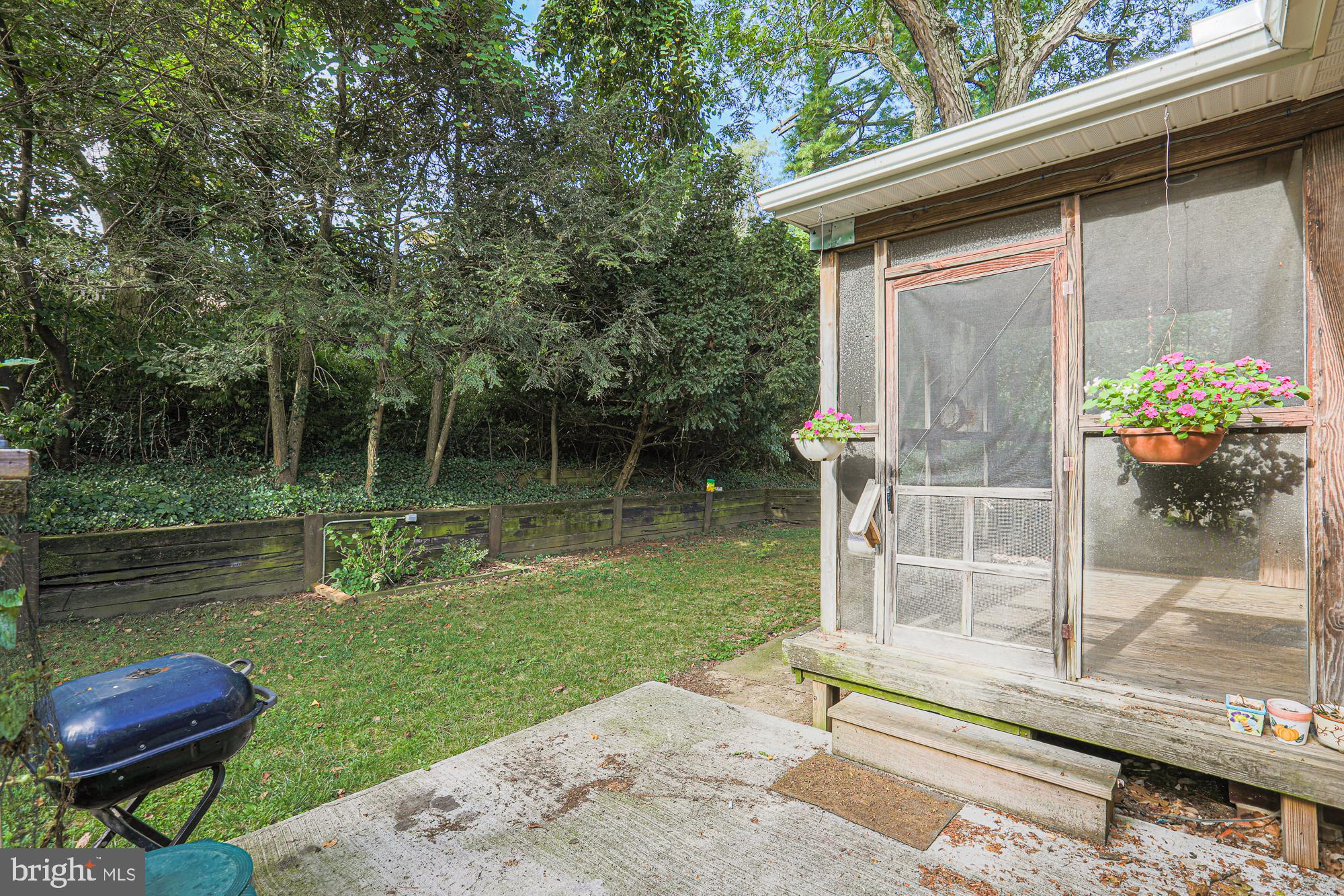 MEADOWOOD - Residential