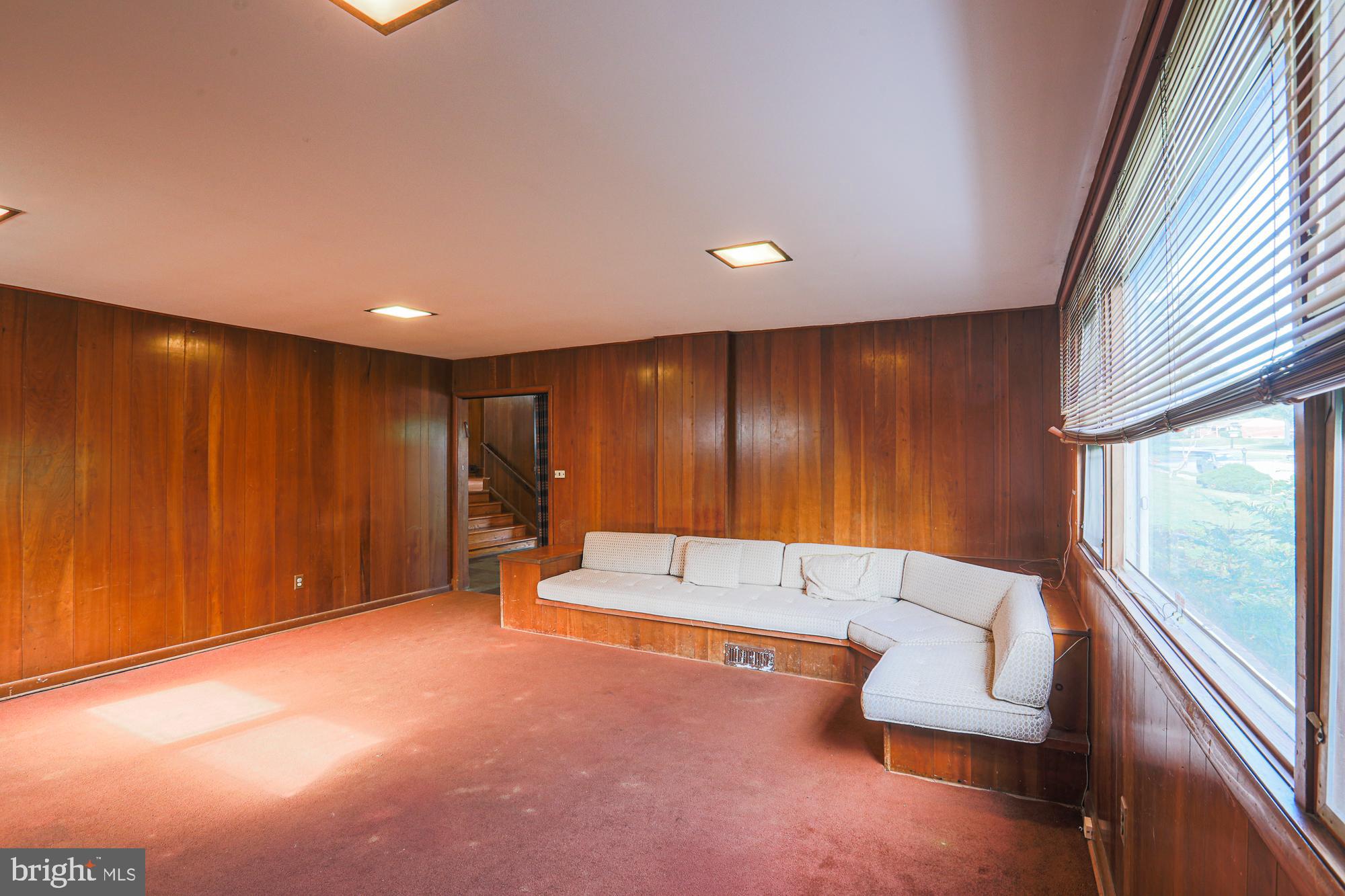 MEADOWOOD - Residential