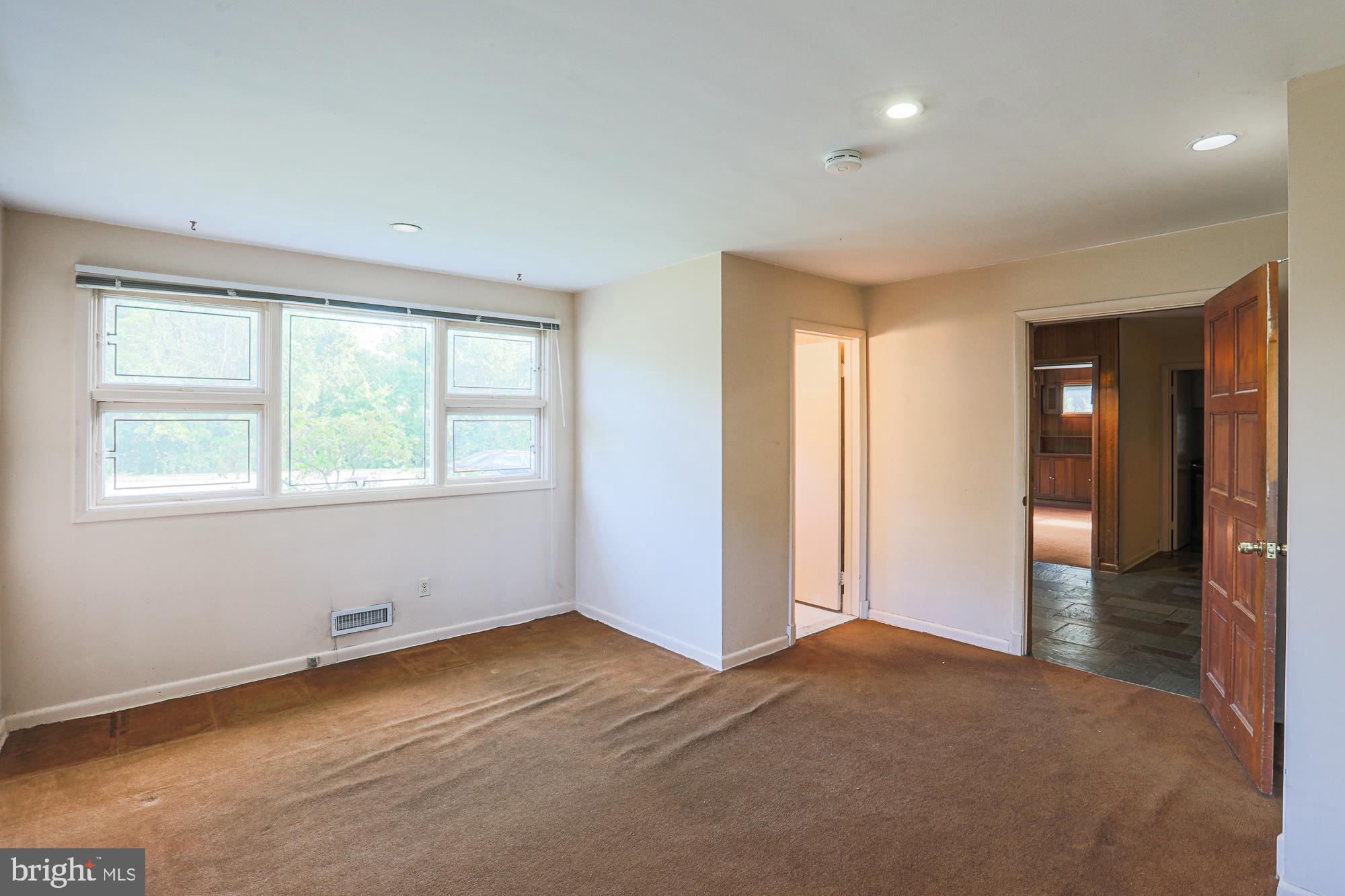 MEADOWOOD - Residential