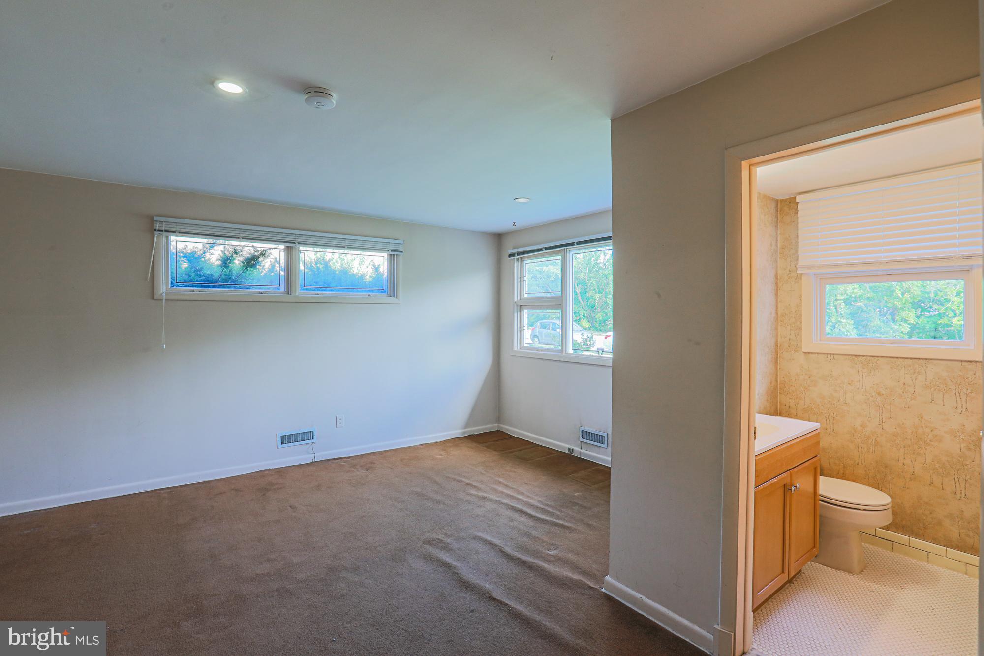 MEADOWOOD - Residential