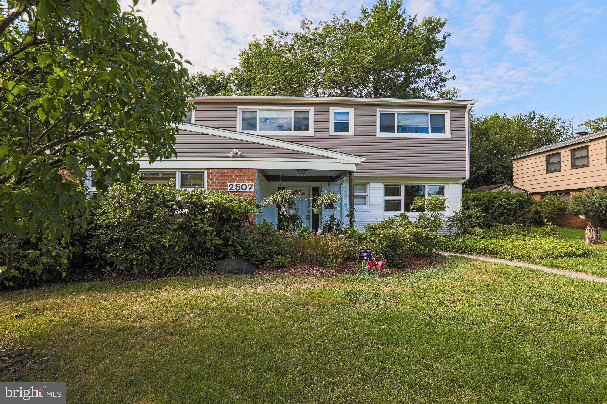 MEADOWOOD - Residential