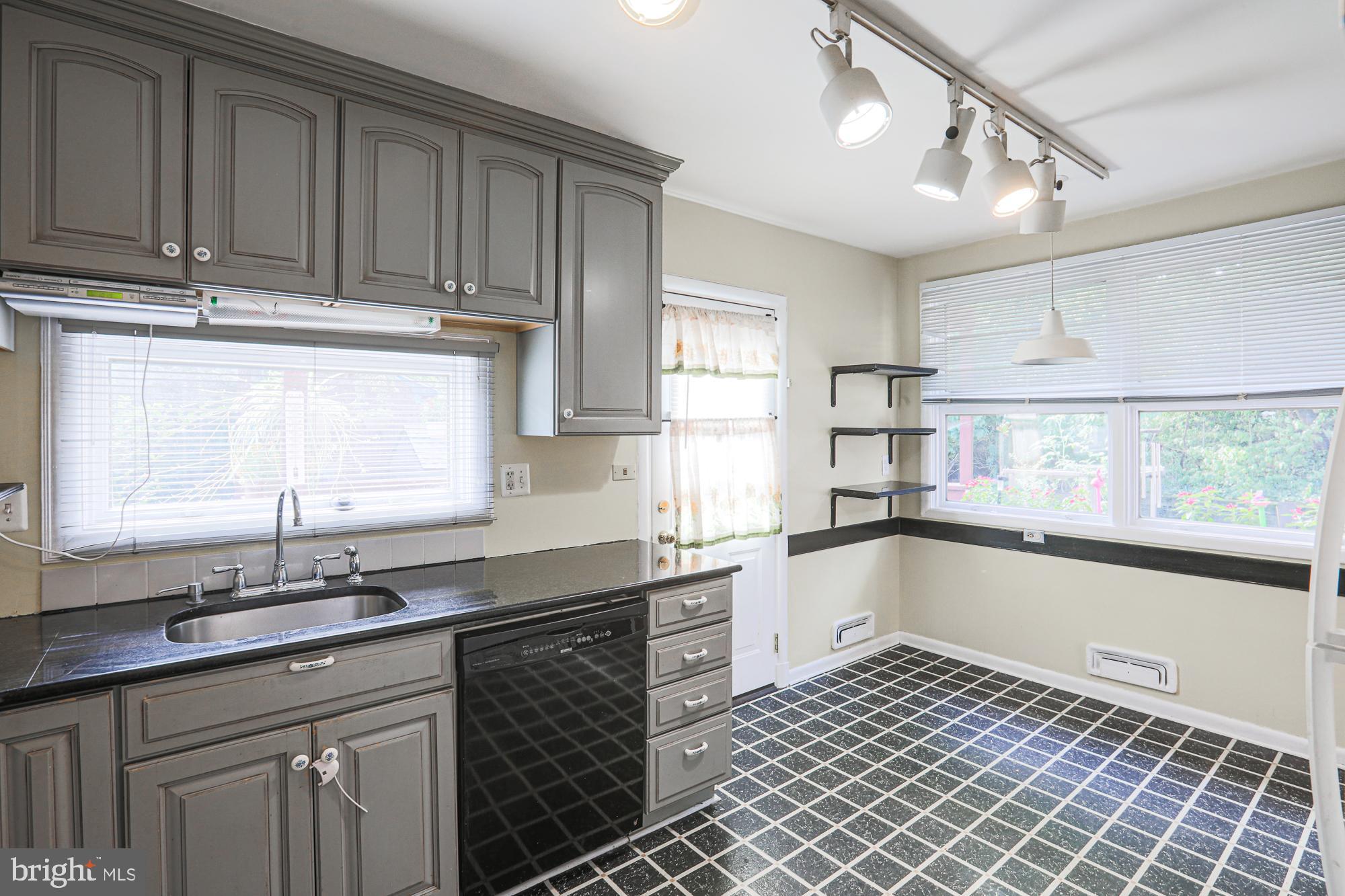 MEADOWOOD - Residential