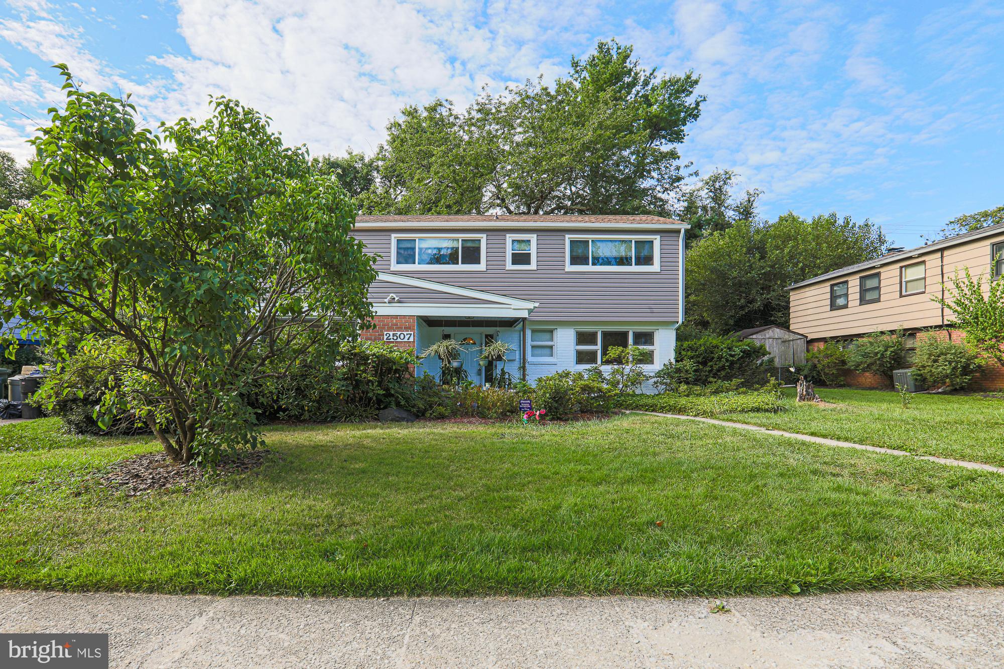 MEADOWOOD - Residential