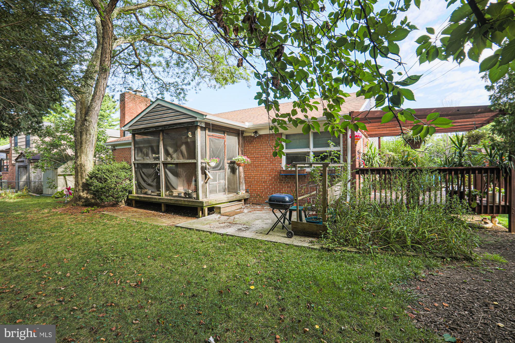 MEADOWOOD - Residential