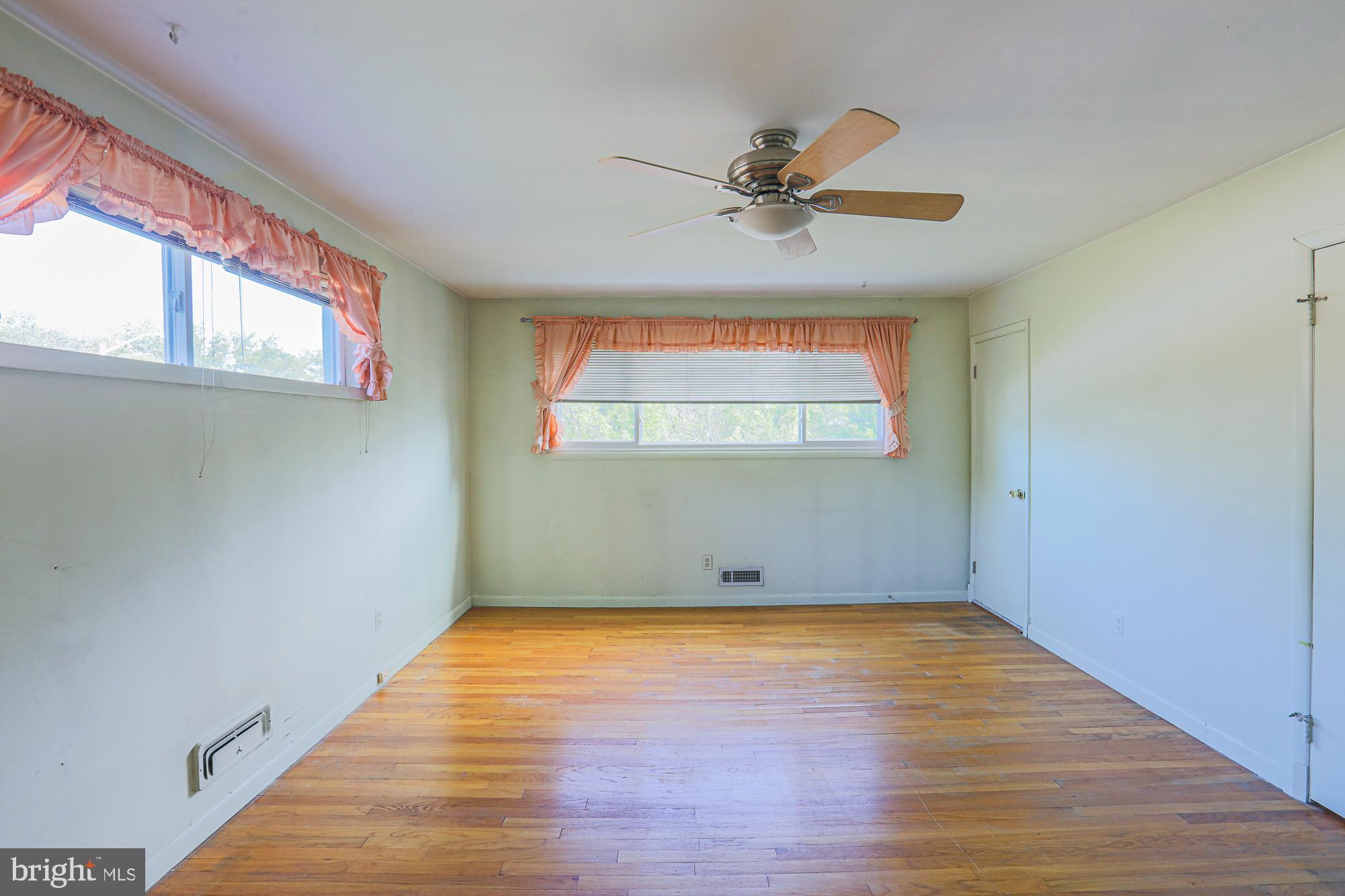 MEADOWOOD - Residential