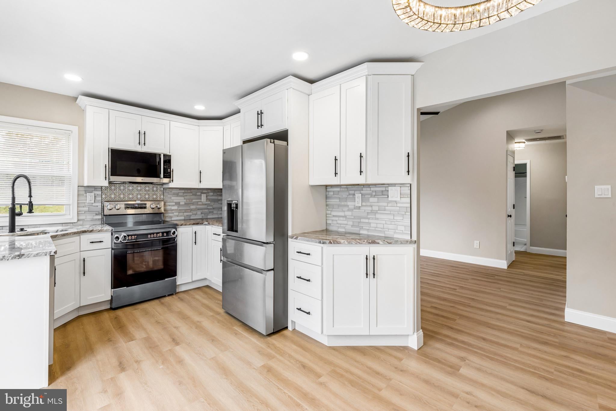 48 PERSHING LANE