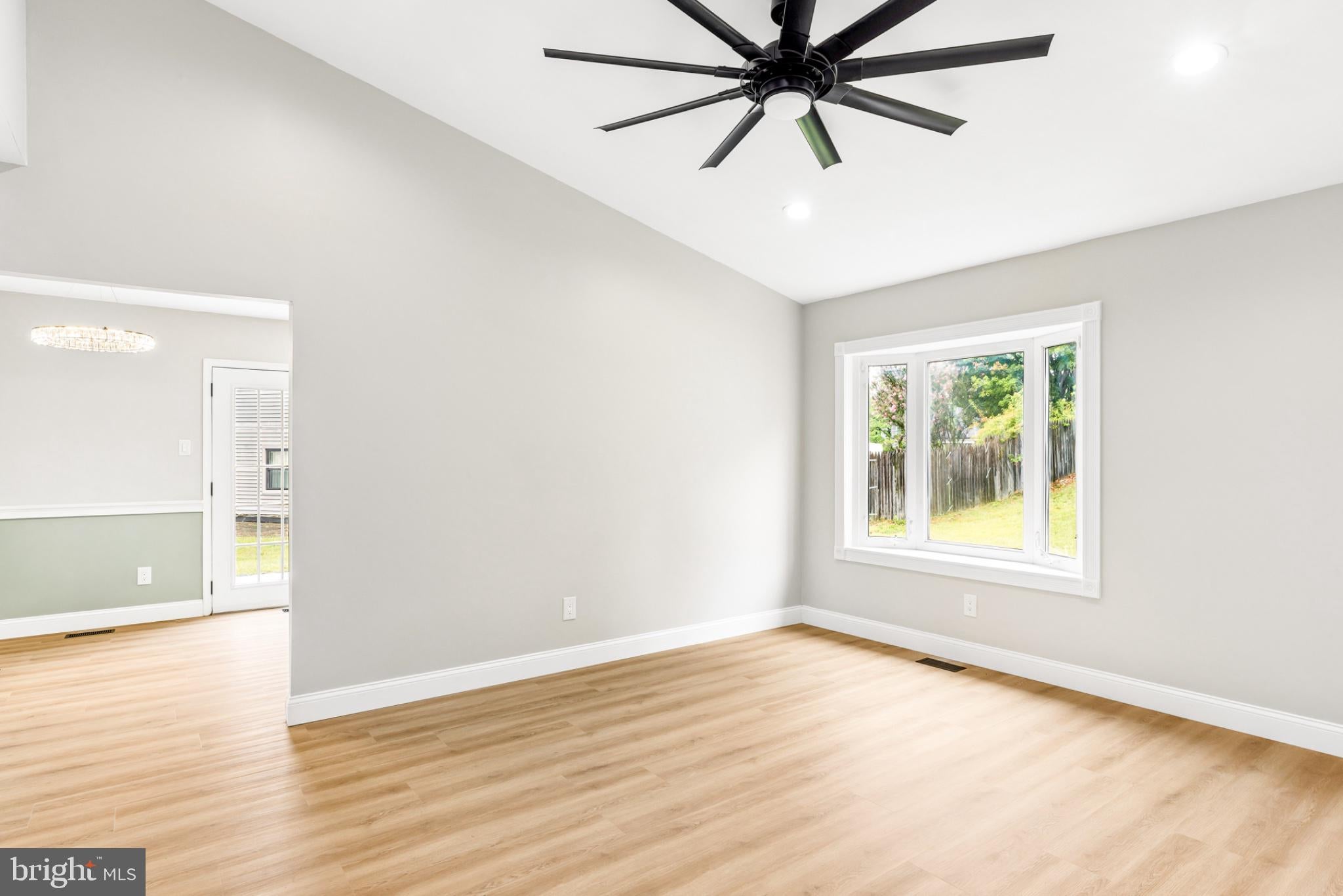 48 PERSHING LANE