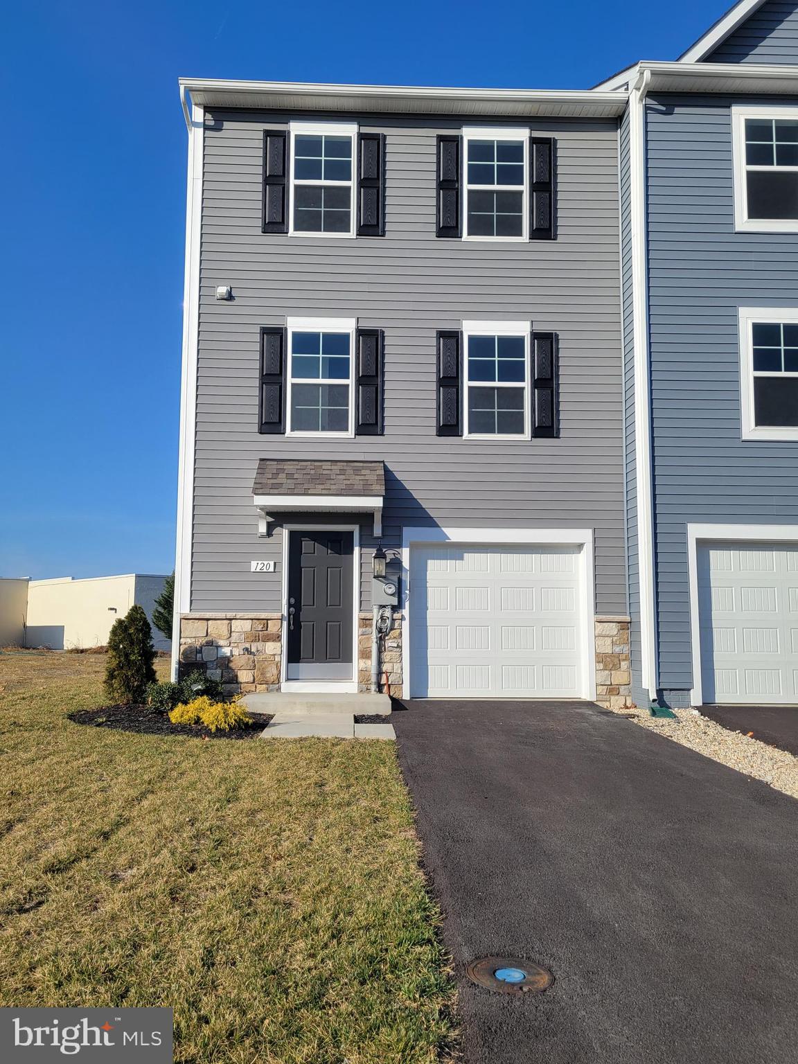 BRIAR RUN - Residential