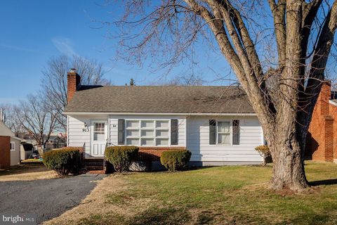 Homes For Sale - 913 Spotswood Drive<br/> Harrisonburg City County, HARRISONBURG, VA 22802