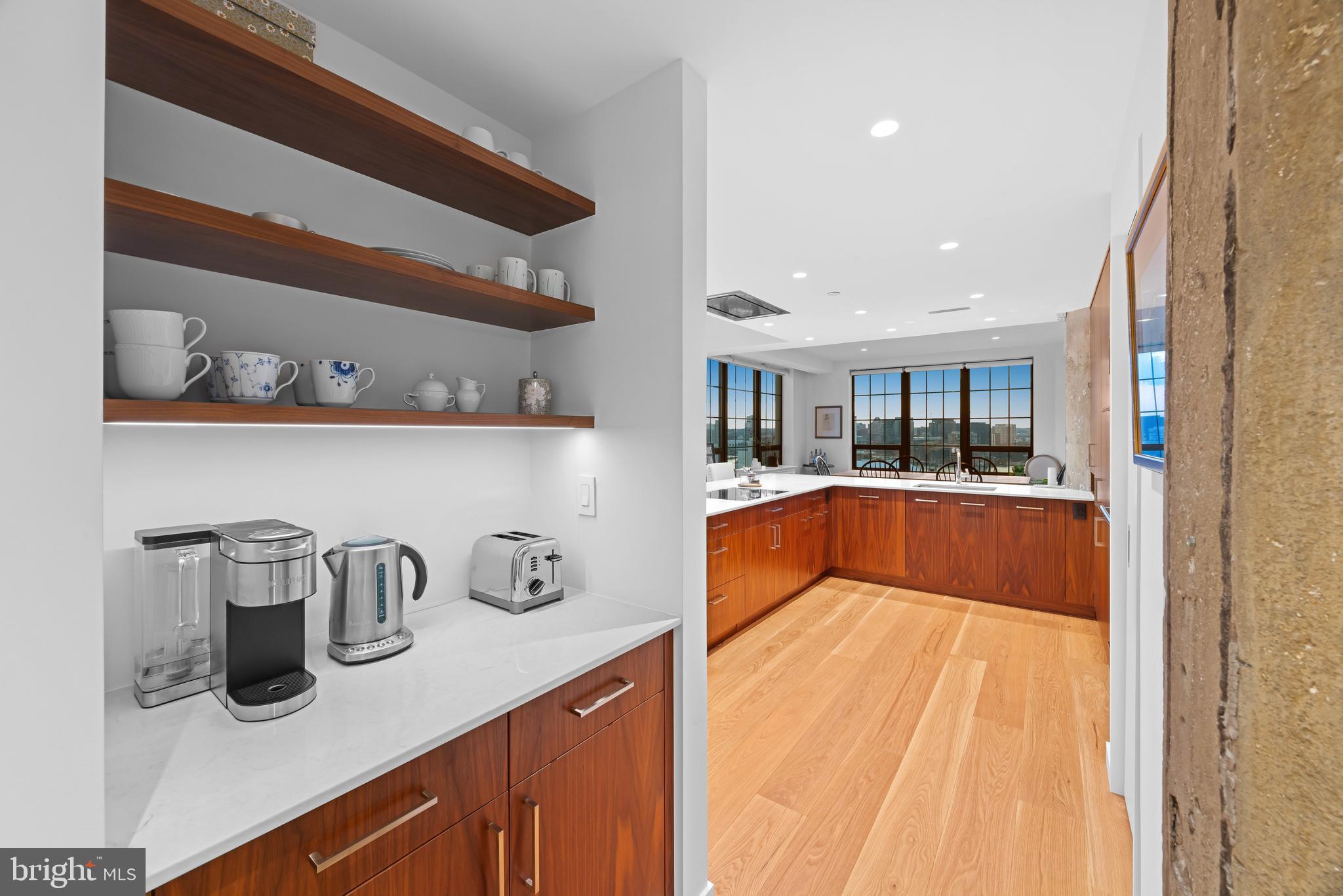LOCUST POINT - Residential
