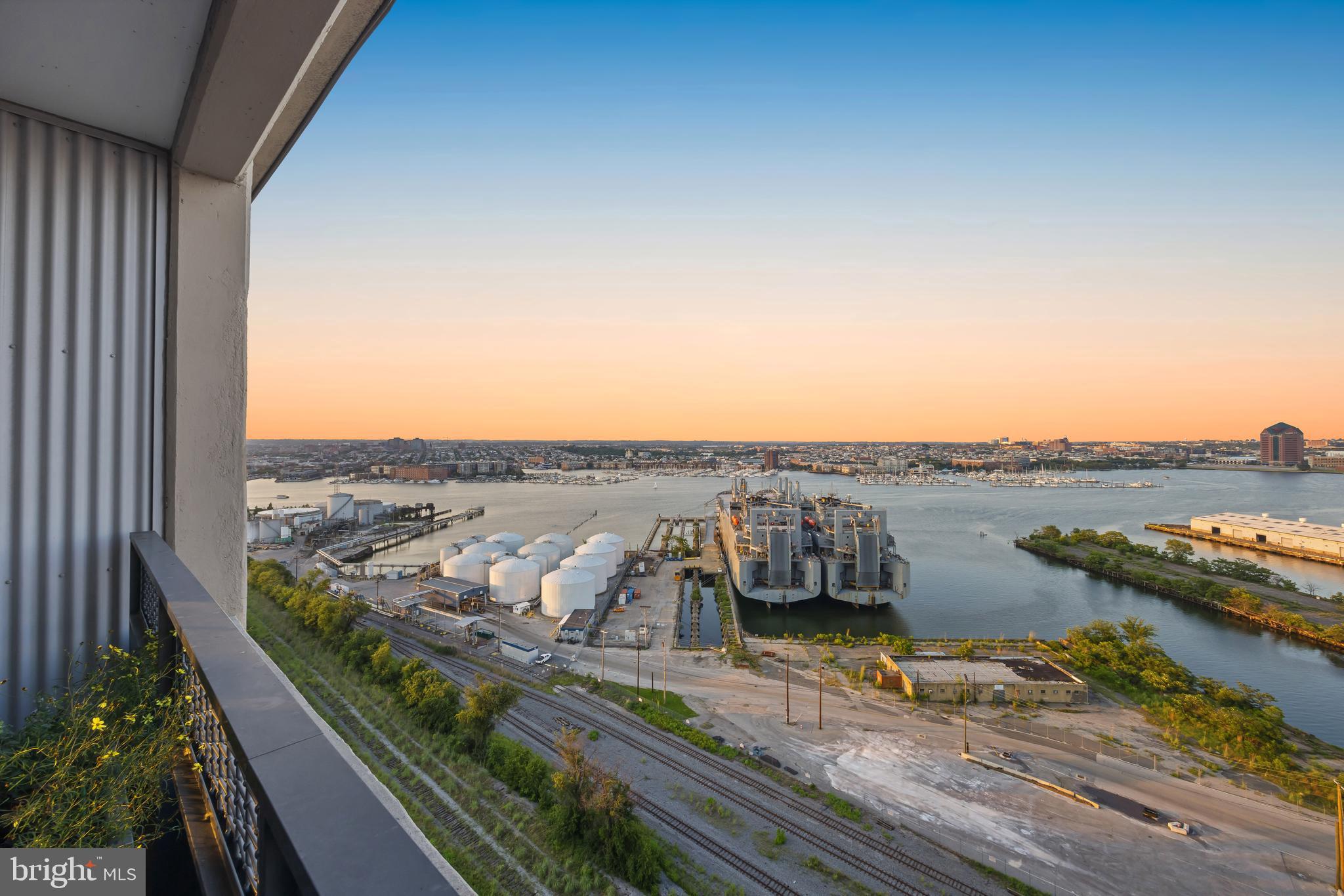 LOCUST POINT - Residential