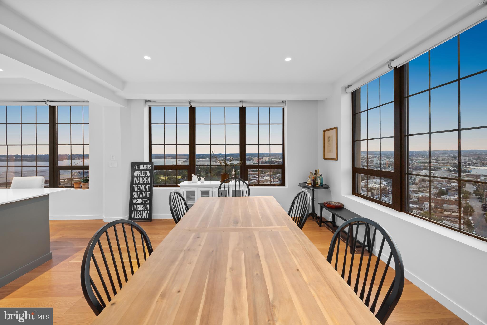 LOCUST POINT - Residential