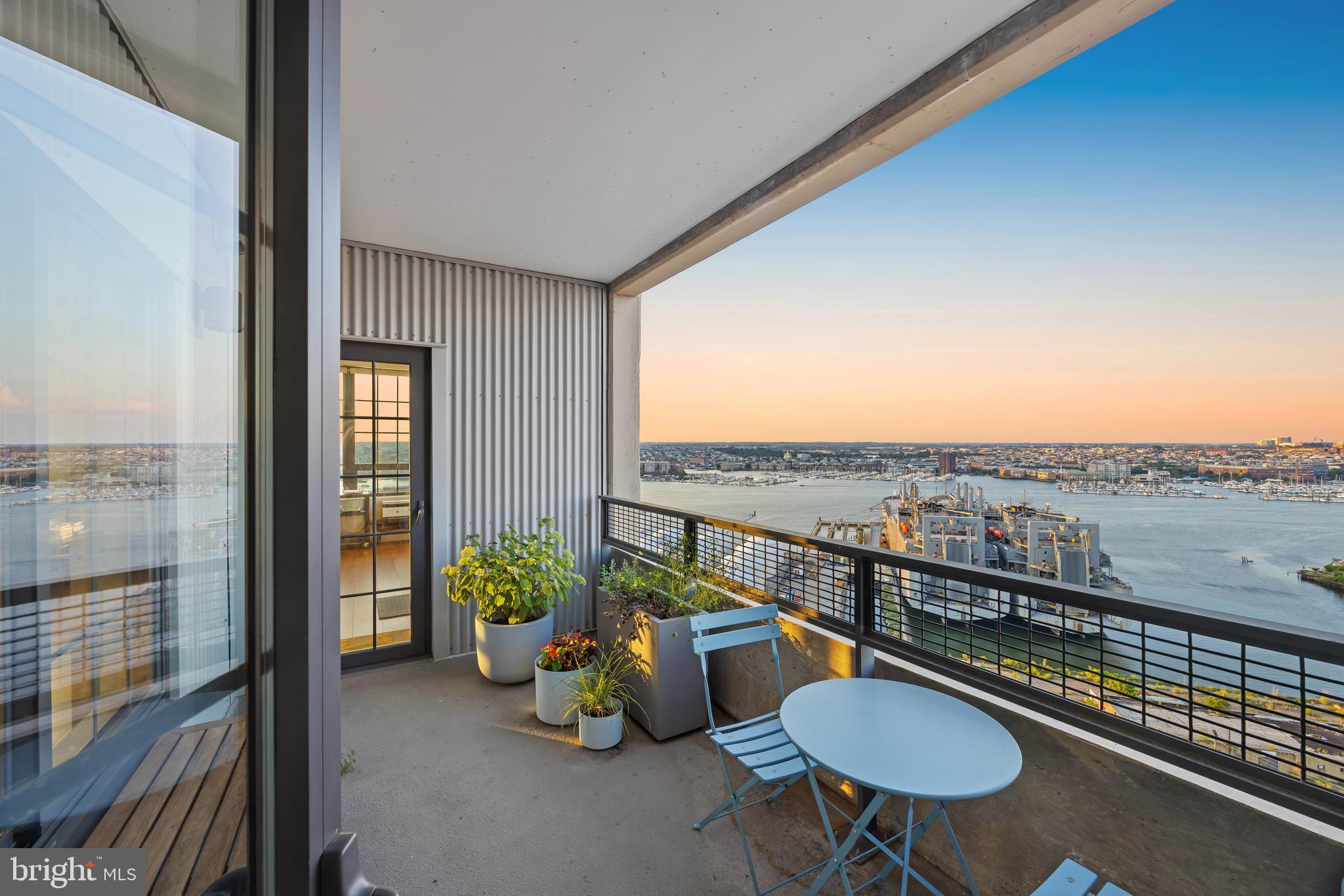 LOCUST POINT - Residential