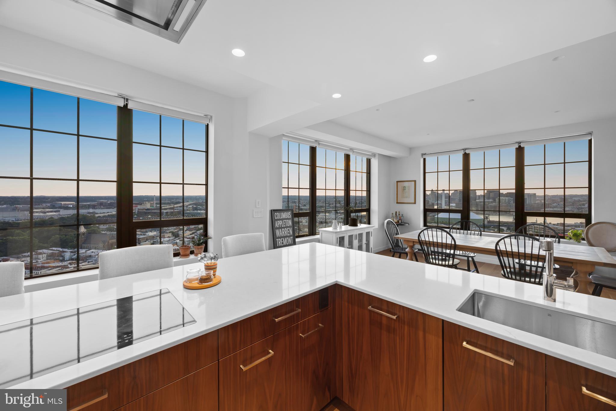LOCUST POINT - Residential